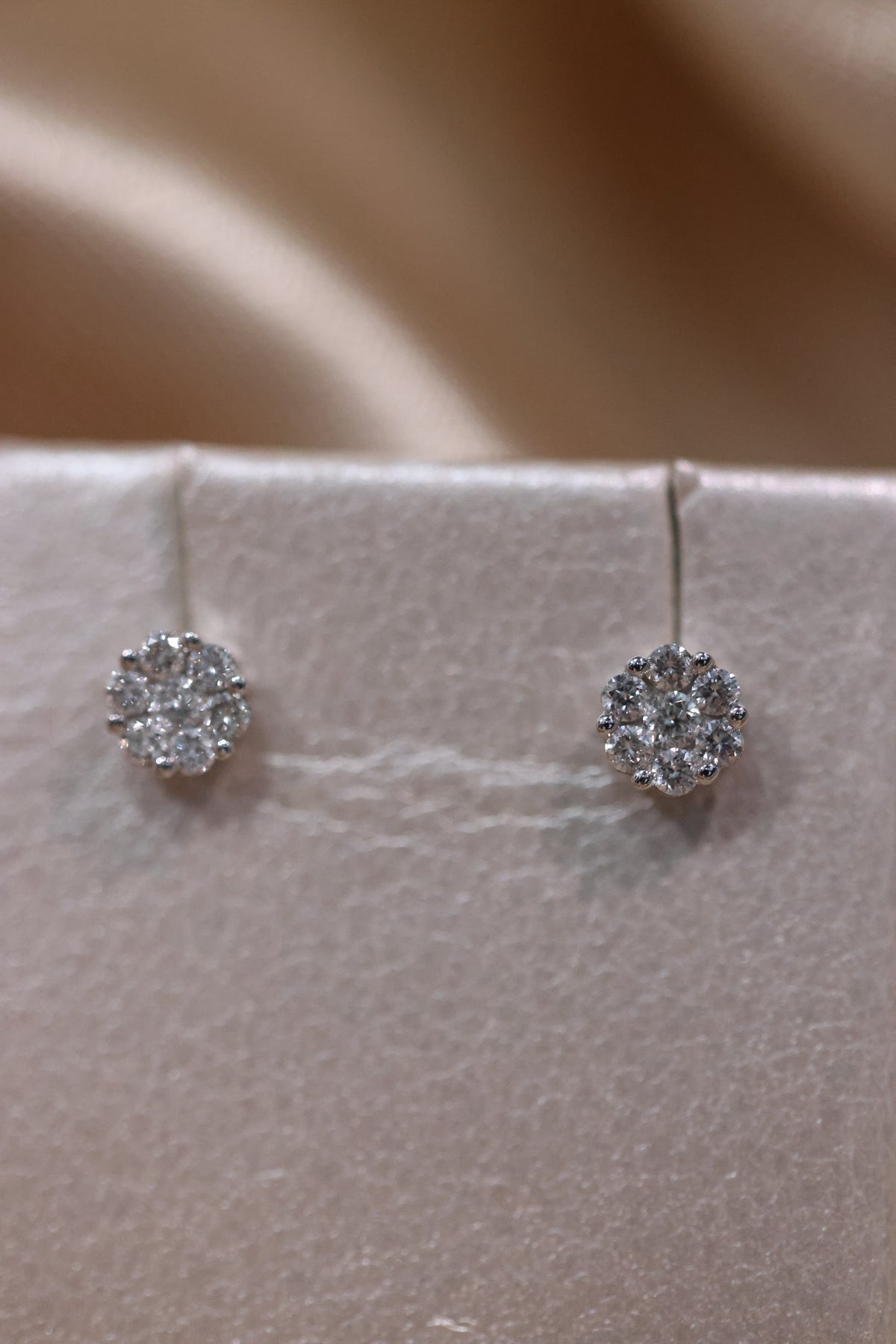 Little diamond flower