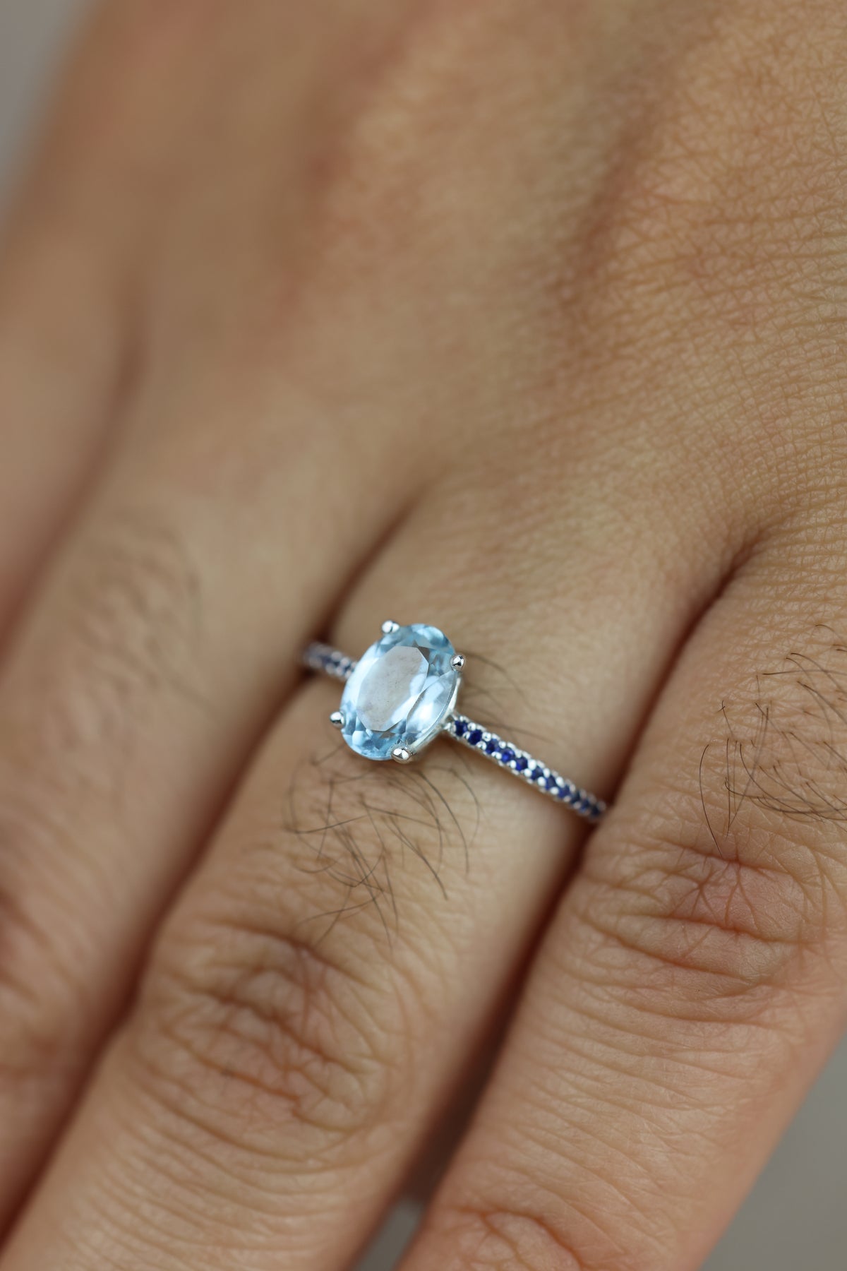 Aquamarine with sapphires