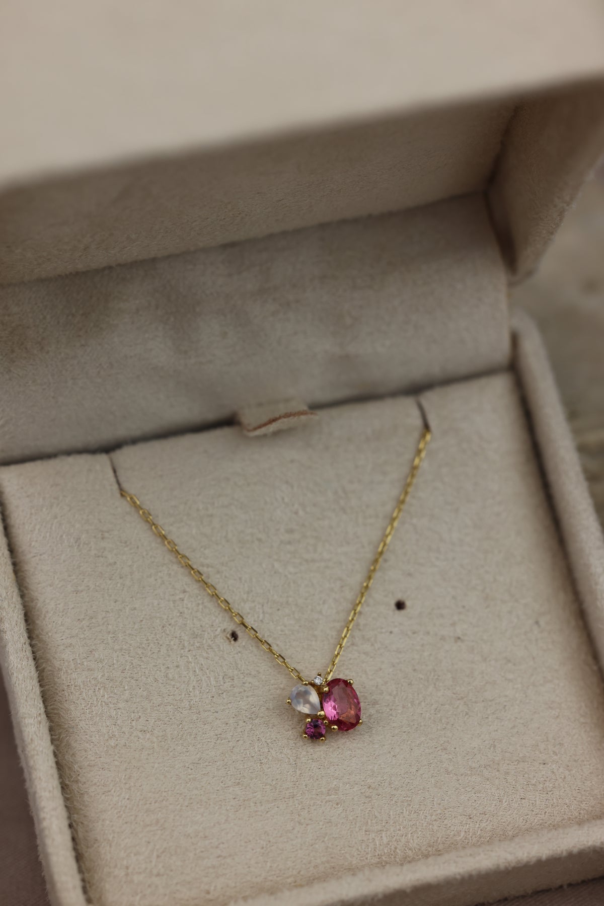 Pink topaz pendant necklace
