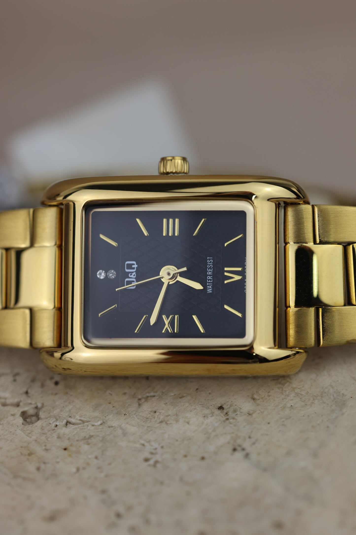 Reloj Q&Q cuadrado #304