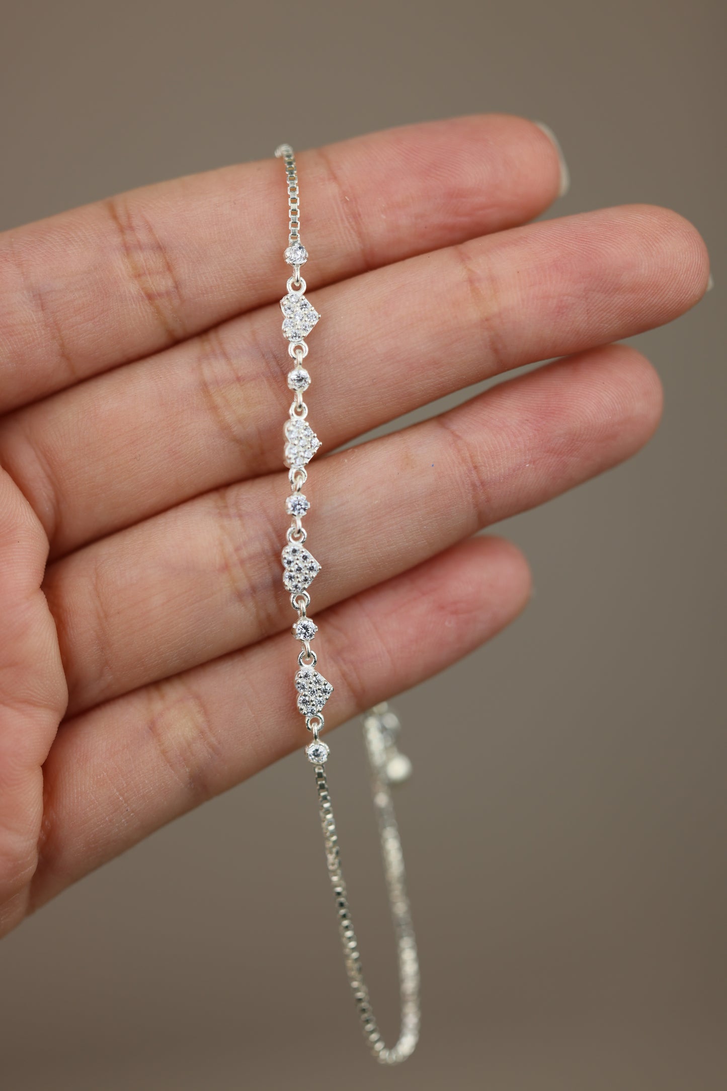 Pulsera de minis corazones #339