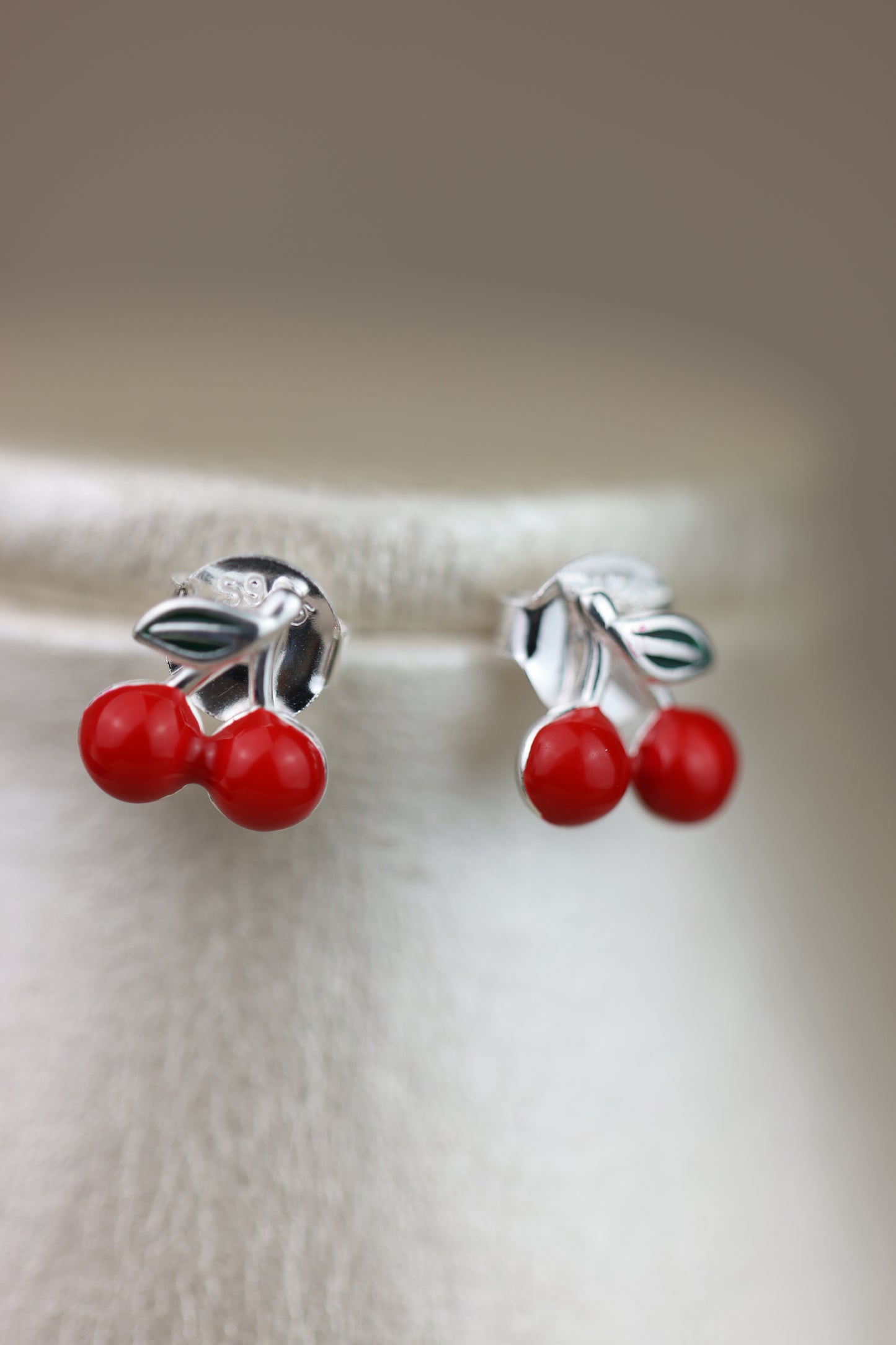 Juego de cerezas aretes + dije #448
