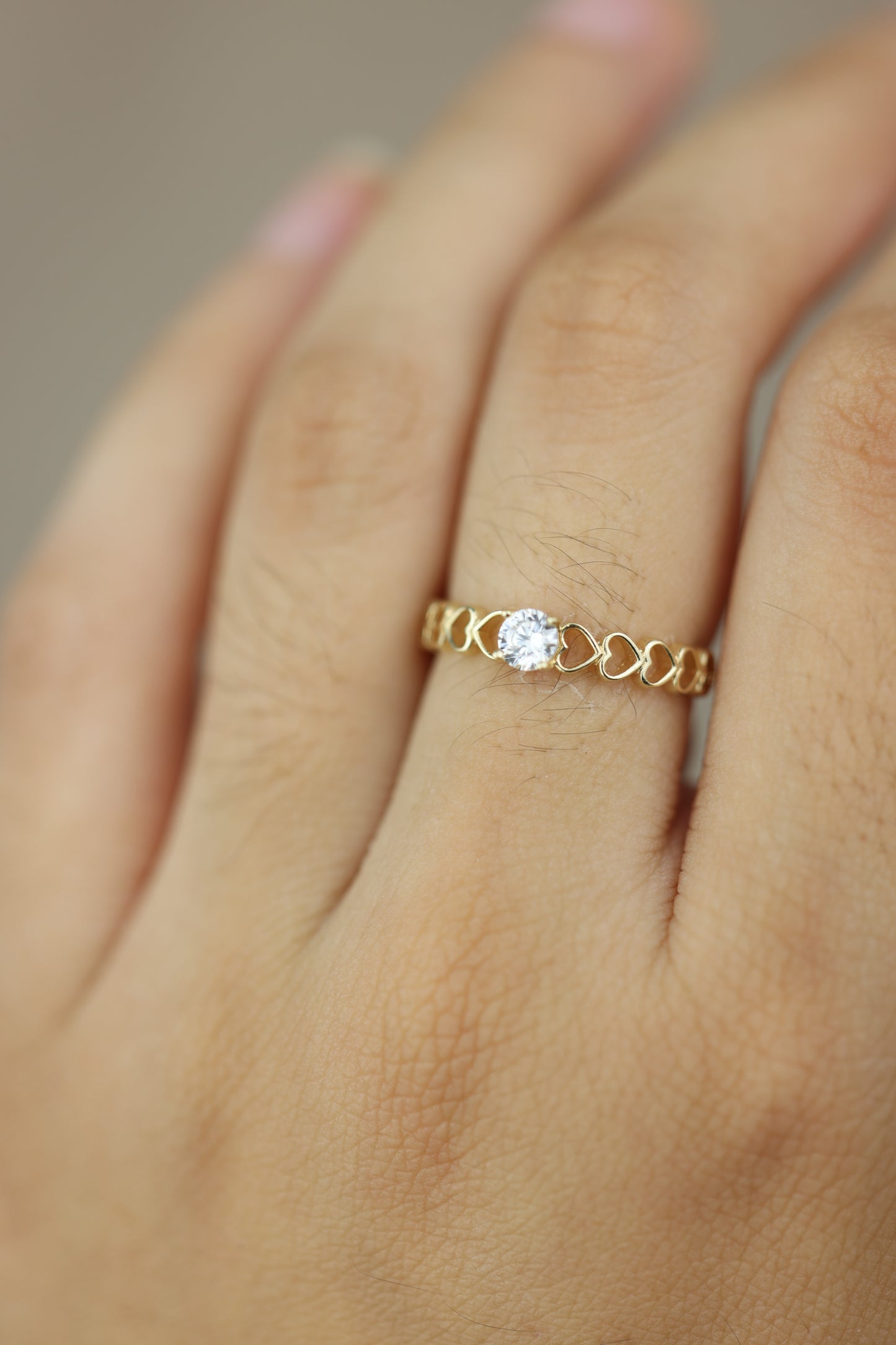 Anillo solitario de corazones #P12
