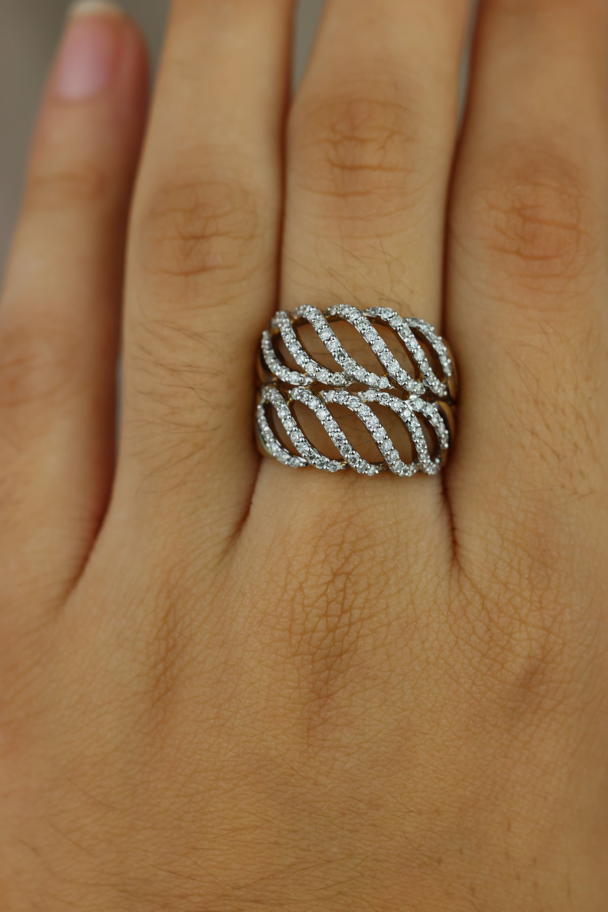 Diamond wave ring