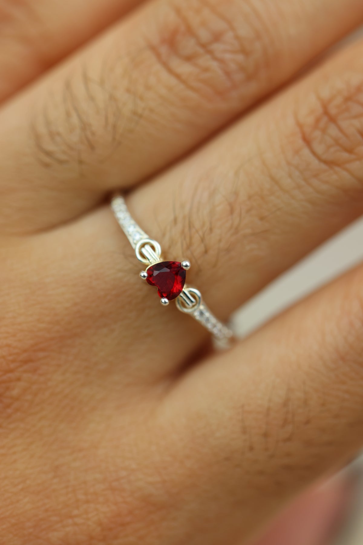 Red heart ring #566