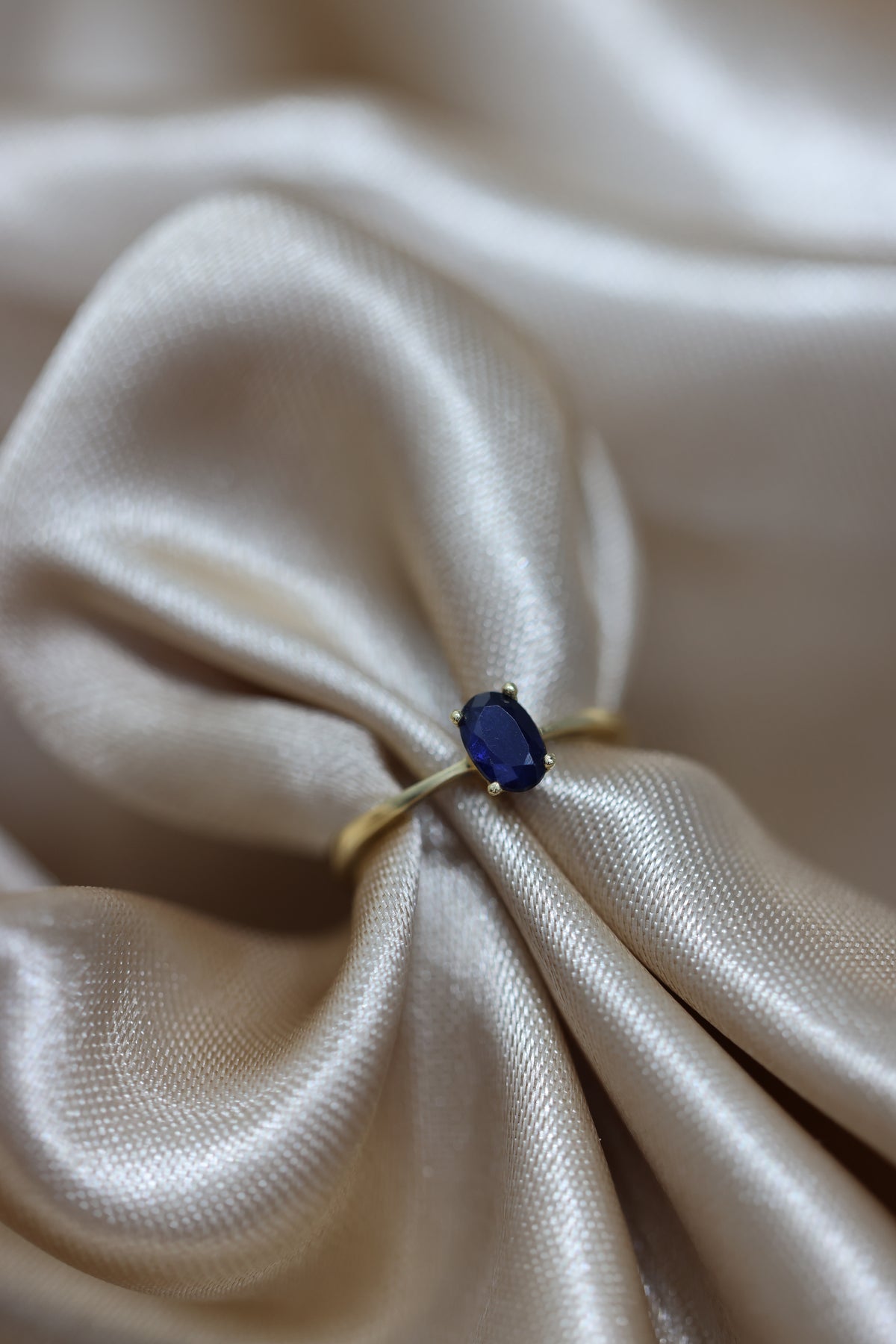 Oval sapphire