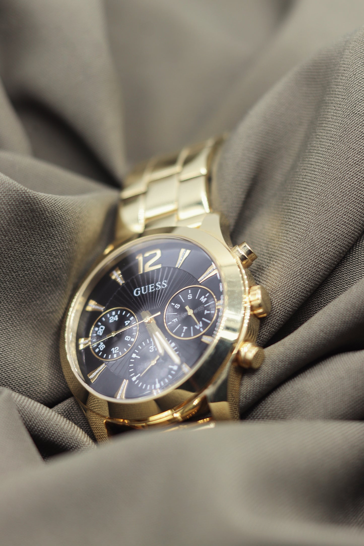 Reloj Guess Dorado para Hombre