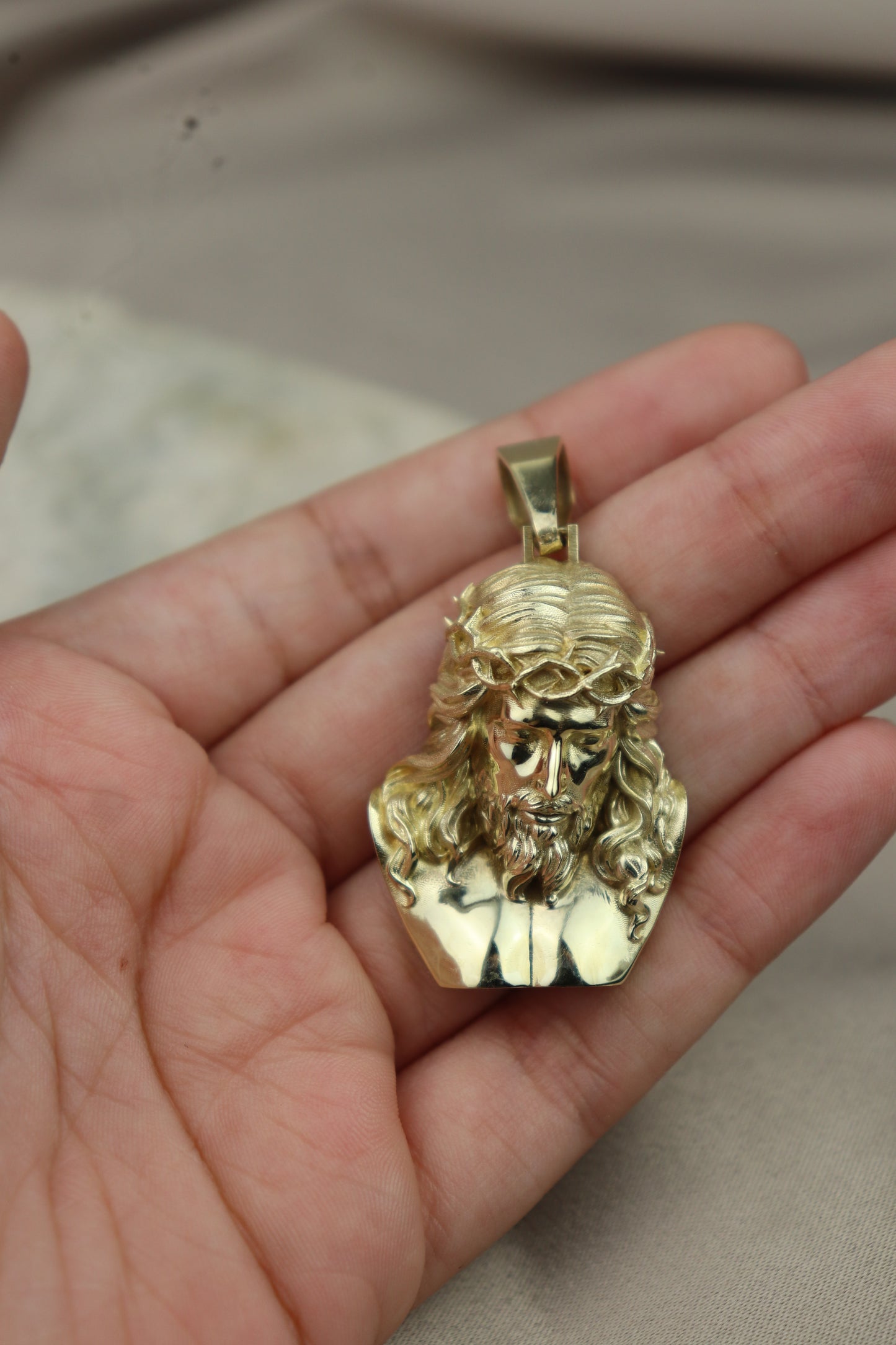 Dije de cara de cristo 10k #65