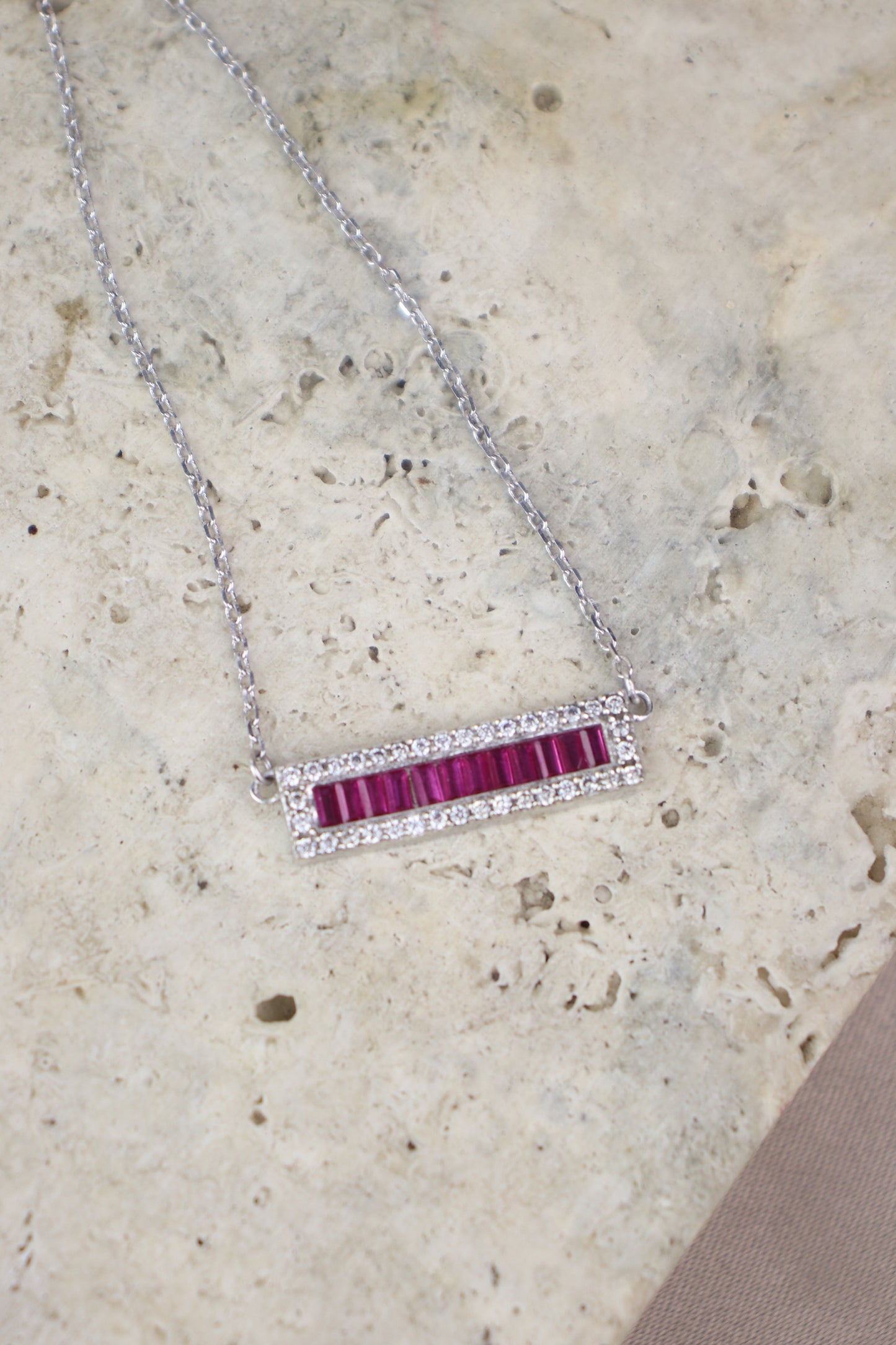 Cadena con dije rectangular rosada - plata #79