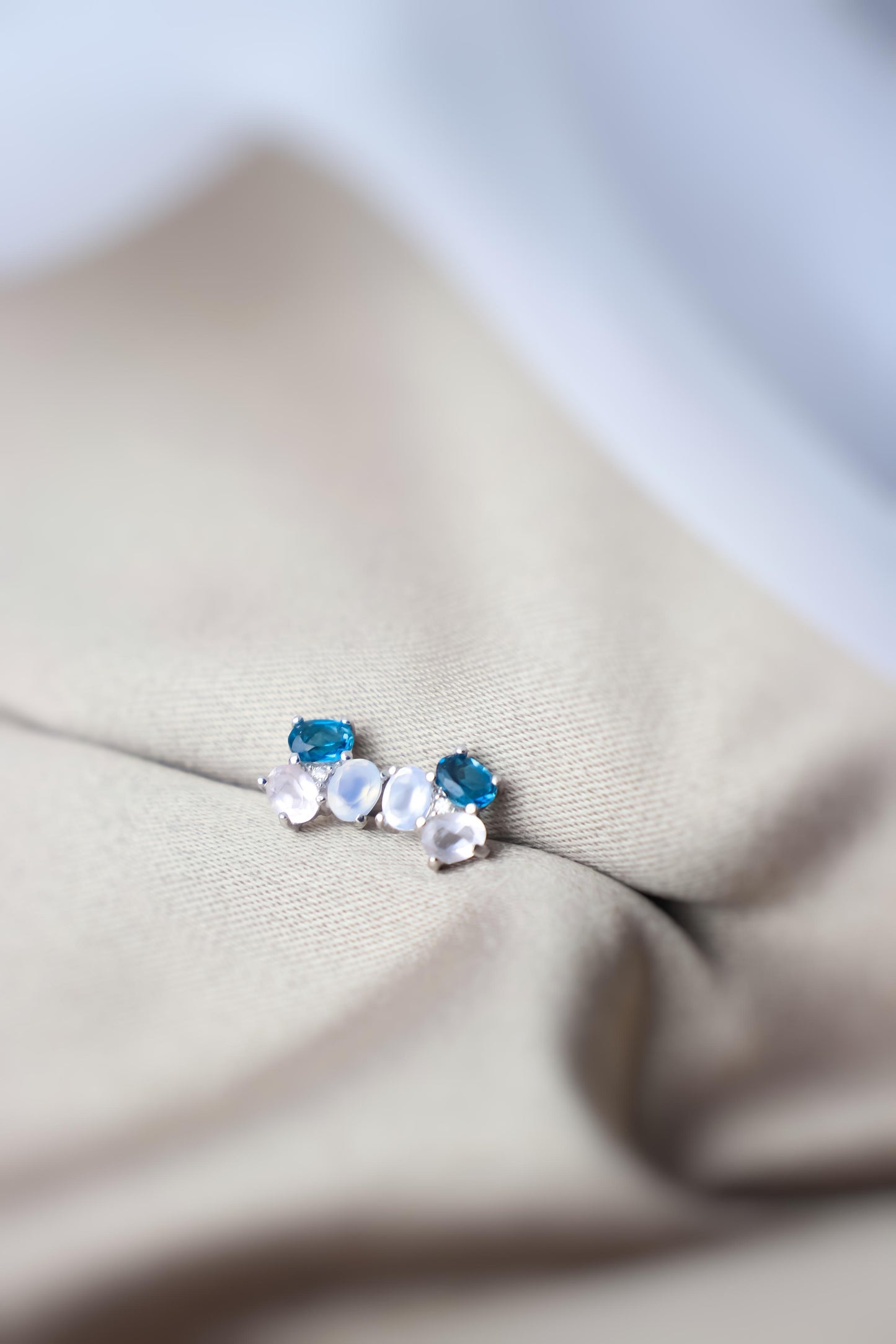Aretes en oro blanco con aguamarinas y diamantes#16