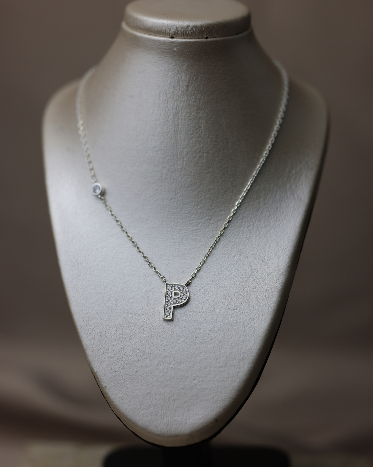 Collares con iniciales en plata 925 con circones