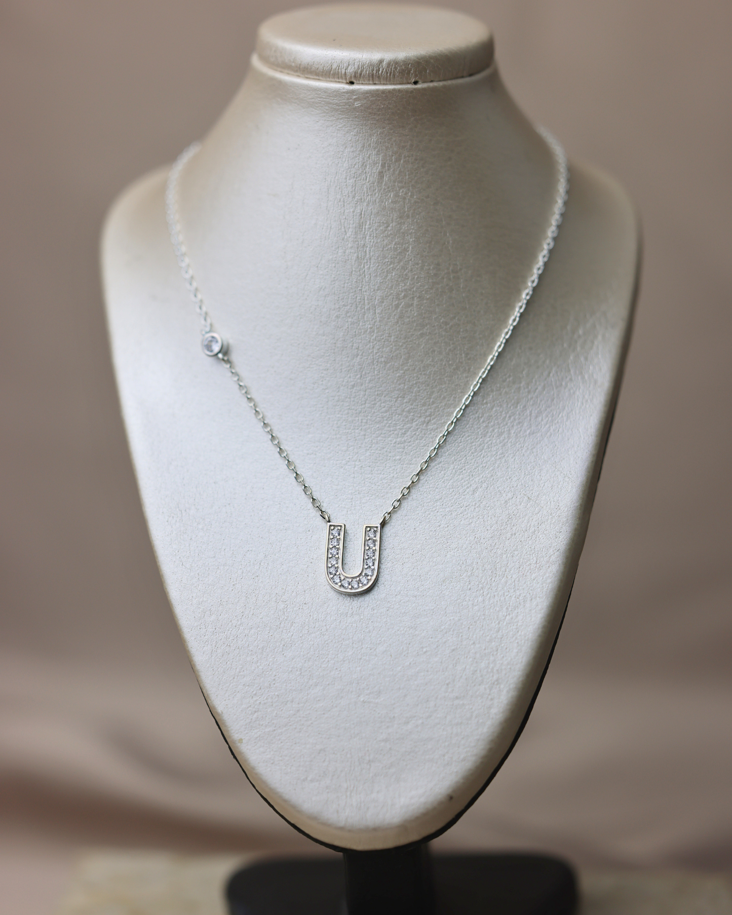 Collares con iniciales en plata 925 con circones