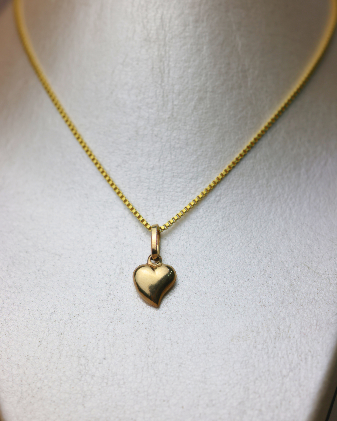 Dije de corazón ovalado + cadena veneciana #261