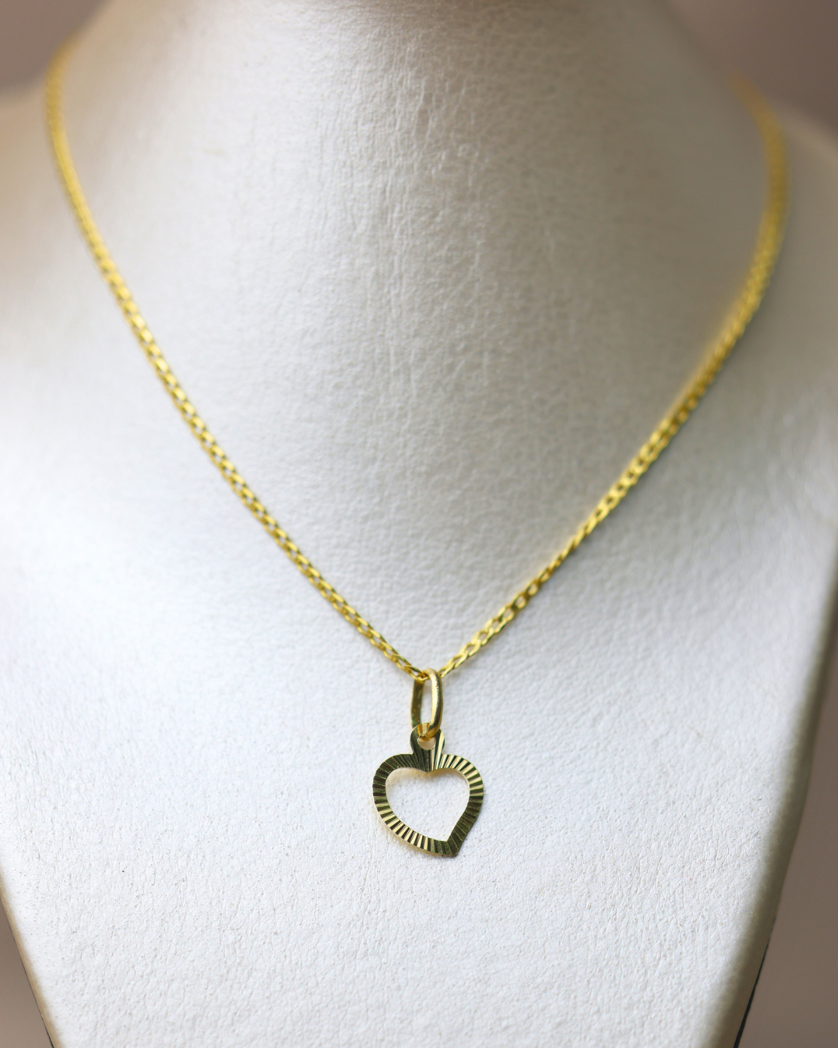 Dije de corazón mediano + cadena mini gourmet #253