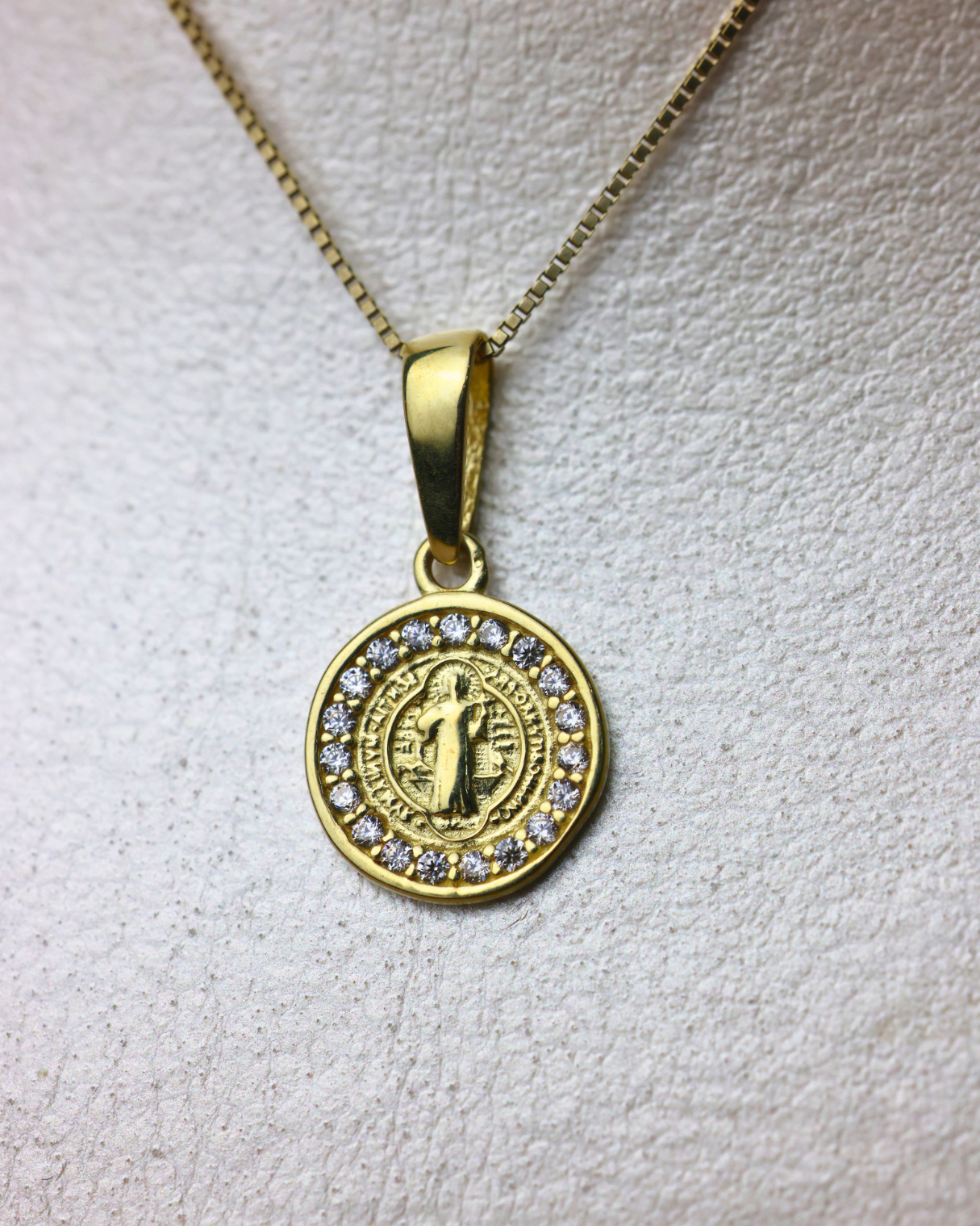 Dije de San Benito pequeño + cadena veneciana #257