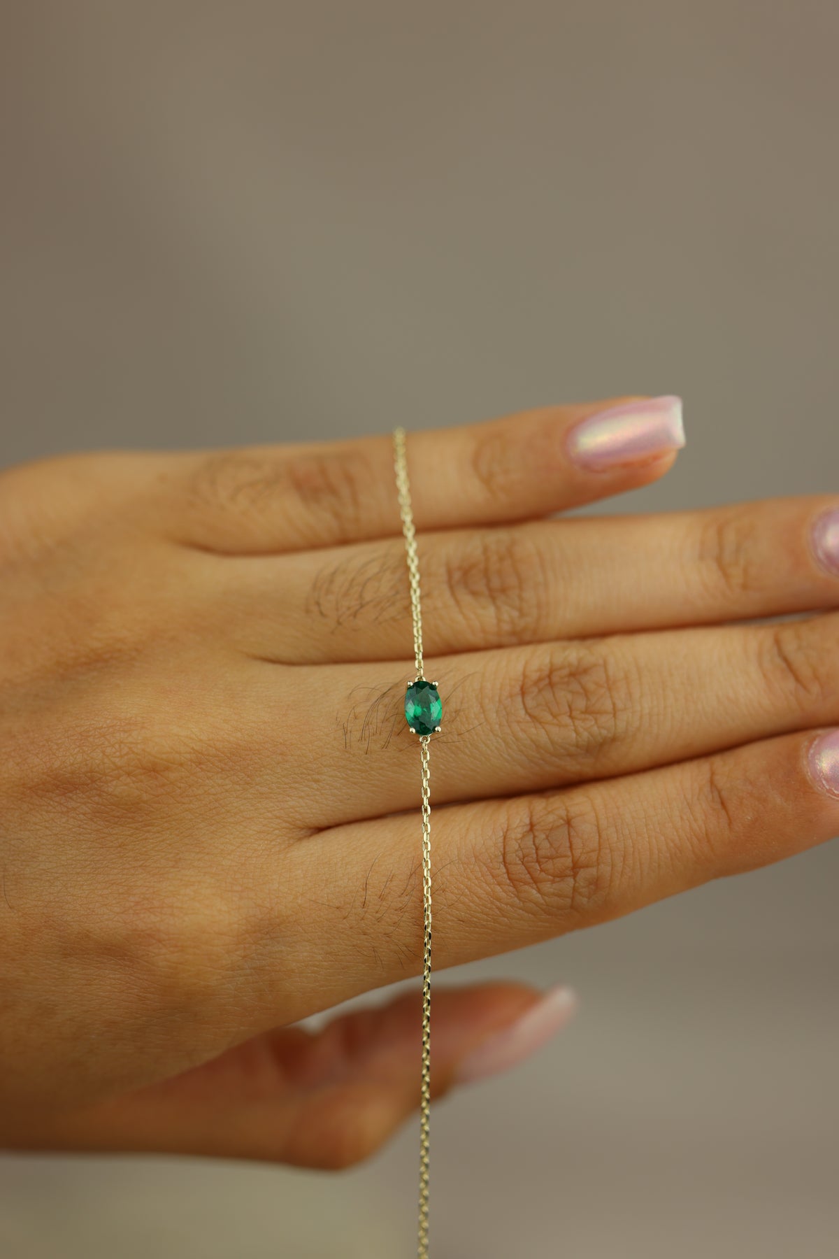 Green oval bracelet #599