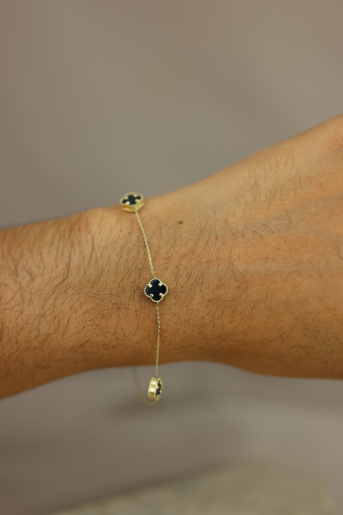 Pulsera florecitas negras #601