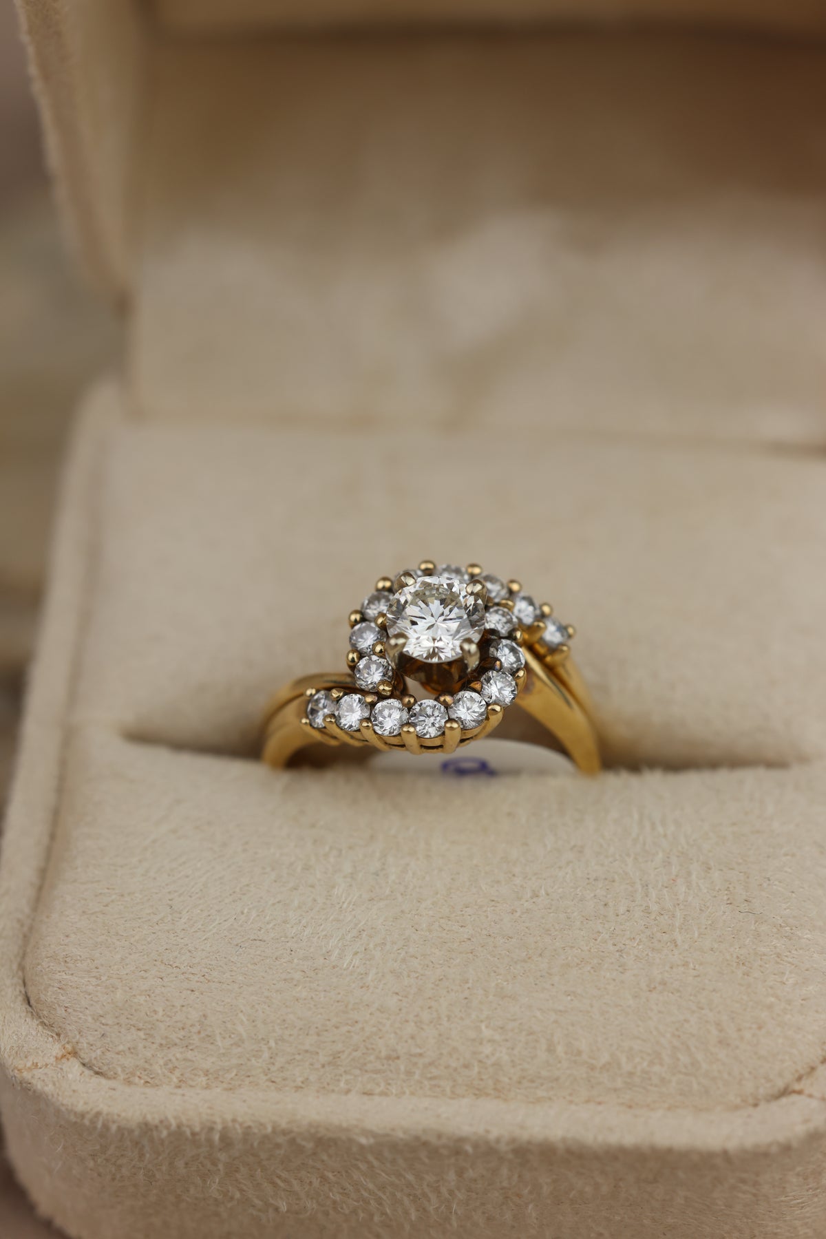 Diamond halo duo