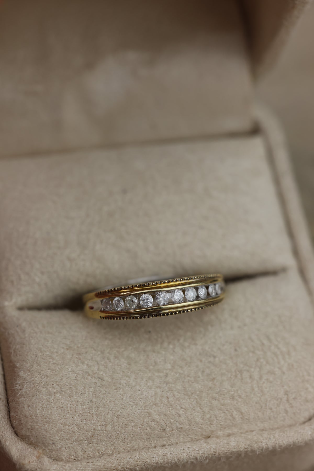 Ten diamond band