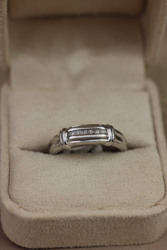 Men's diamond ring
