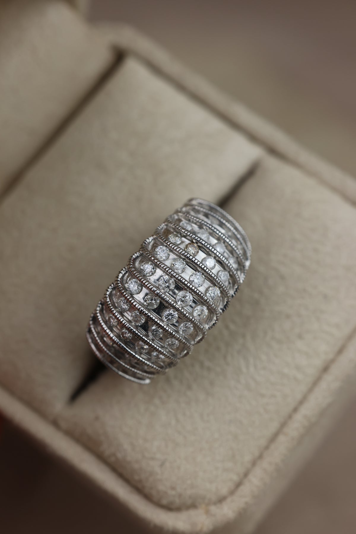 Majesté ring