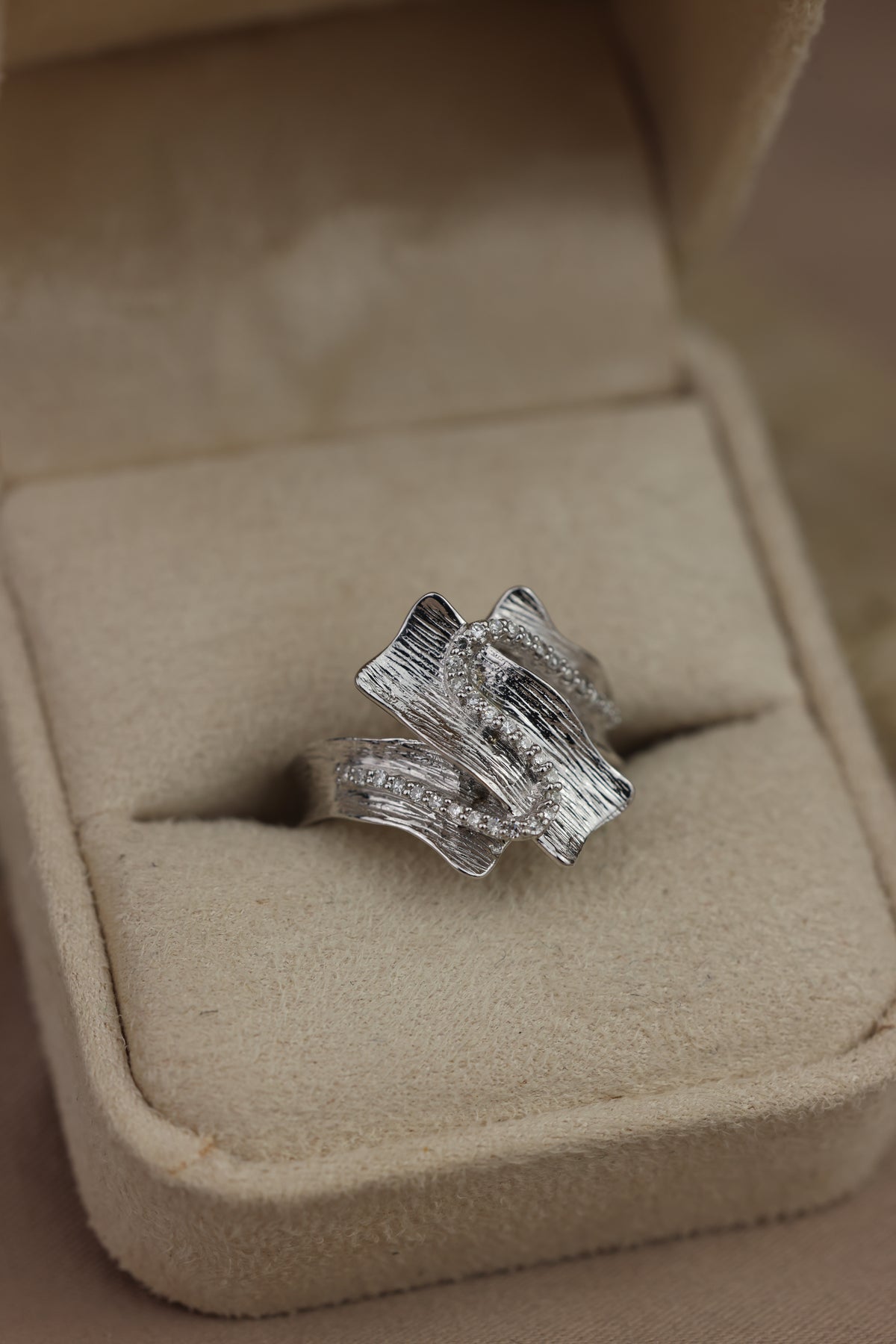 Lumi ring