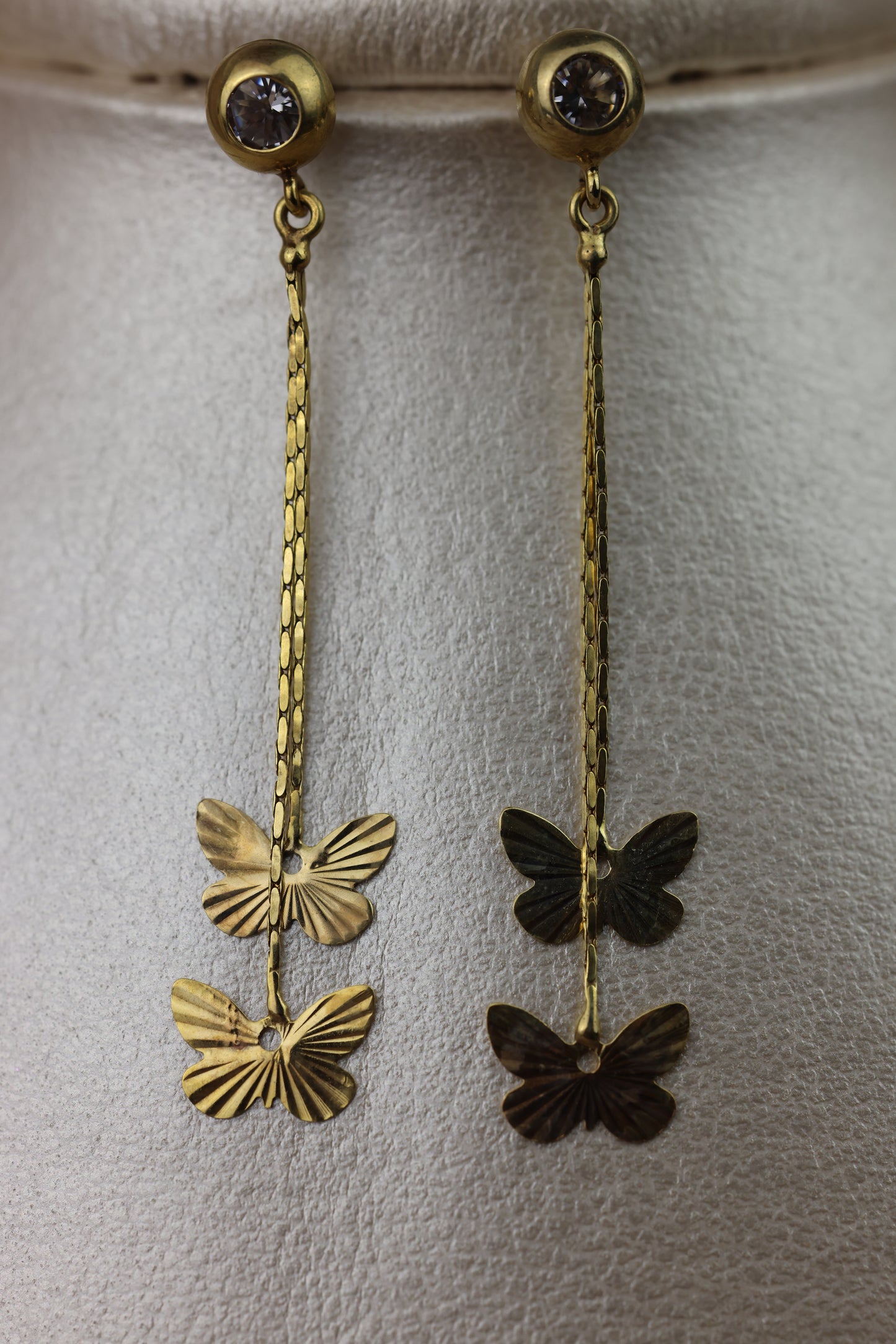 Aretes largos de mariposas #529