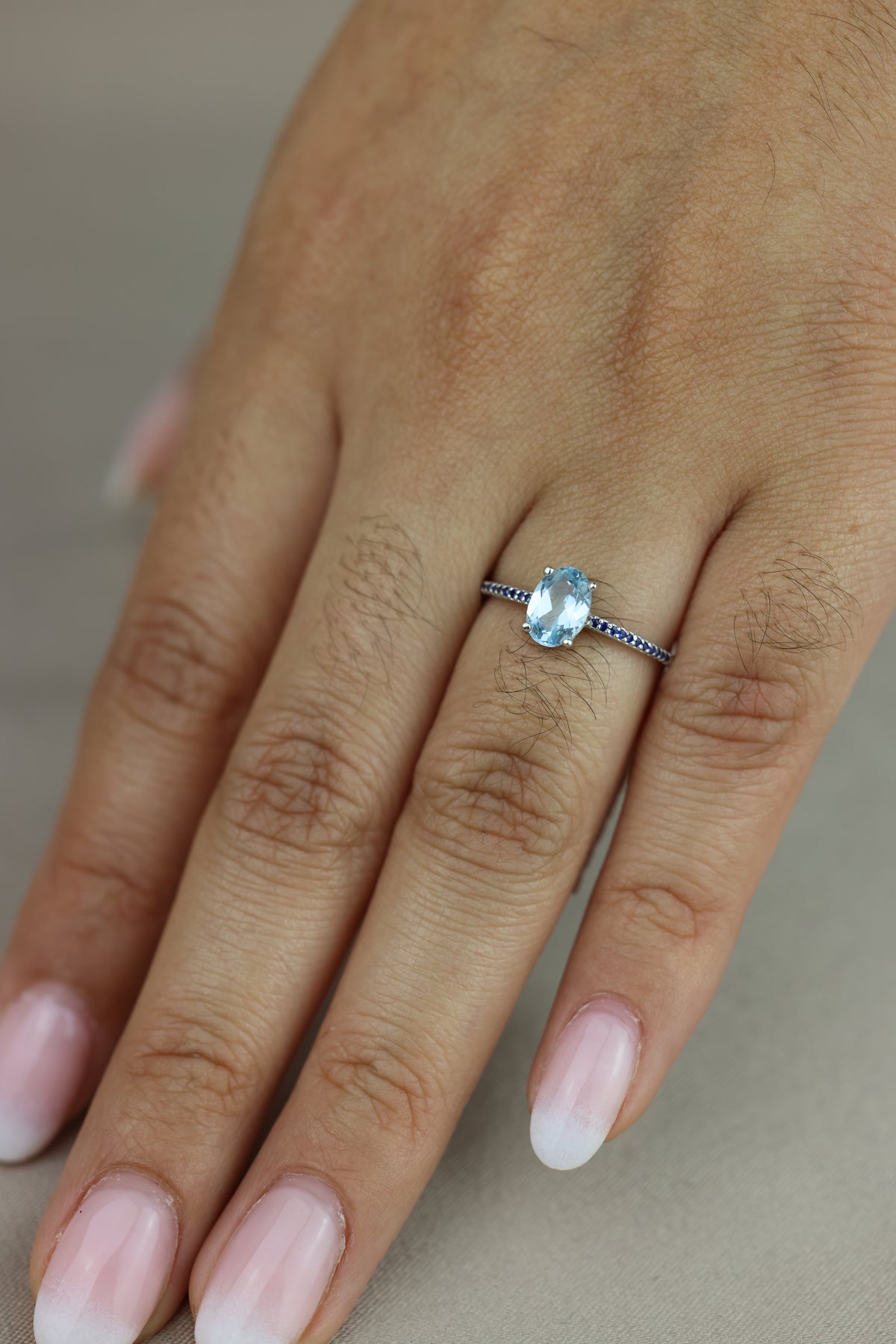 Aquamarine with sapphires