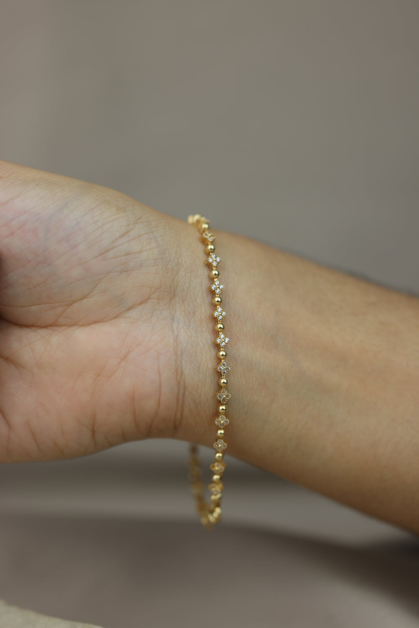 Pulsera de mini florecitas #538