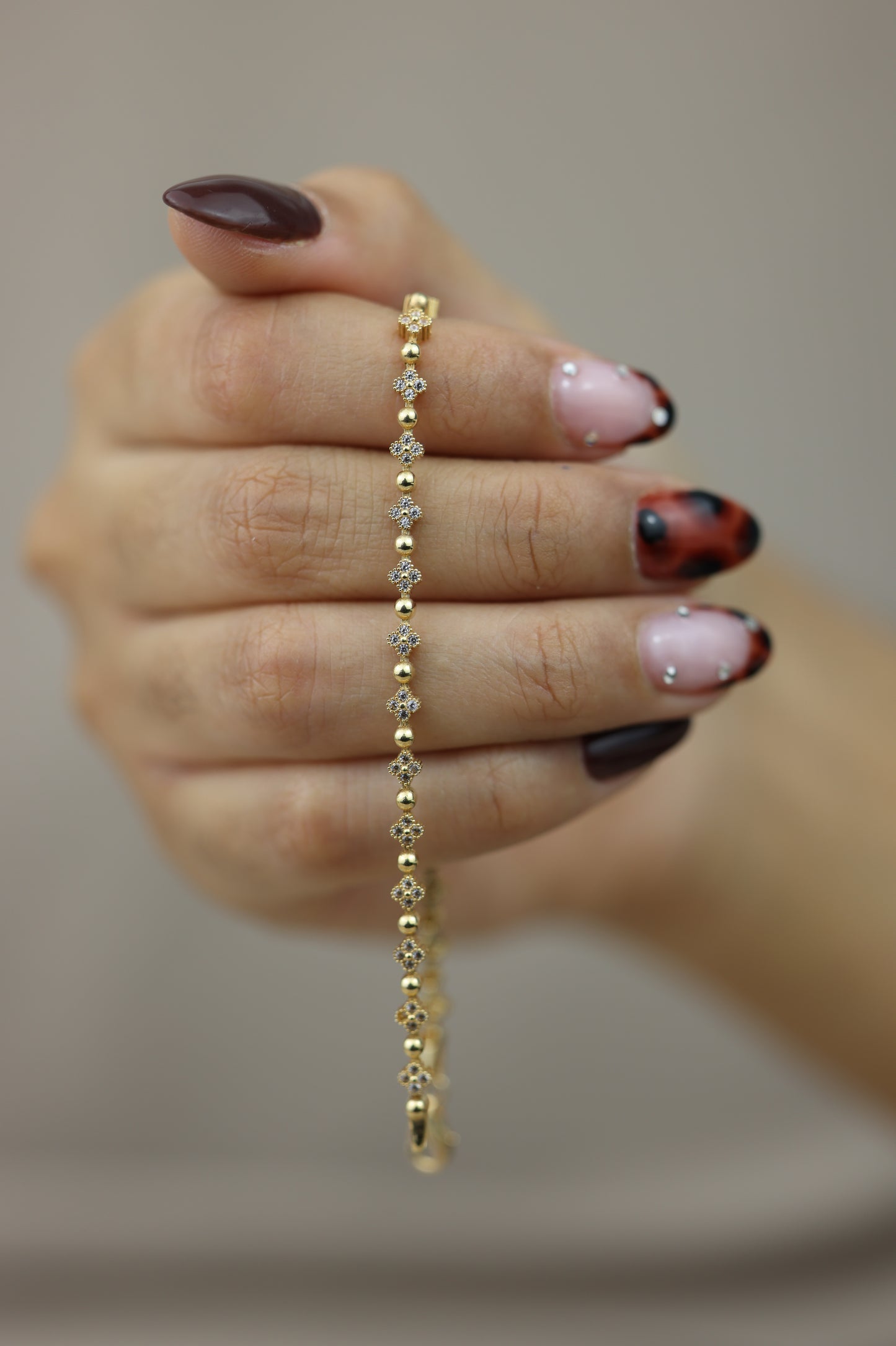 Pulsera de mini florecitas #538