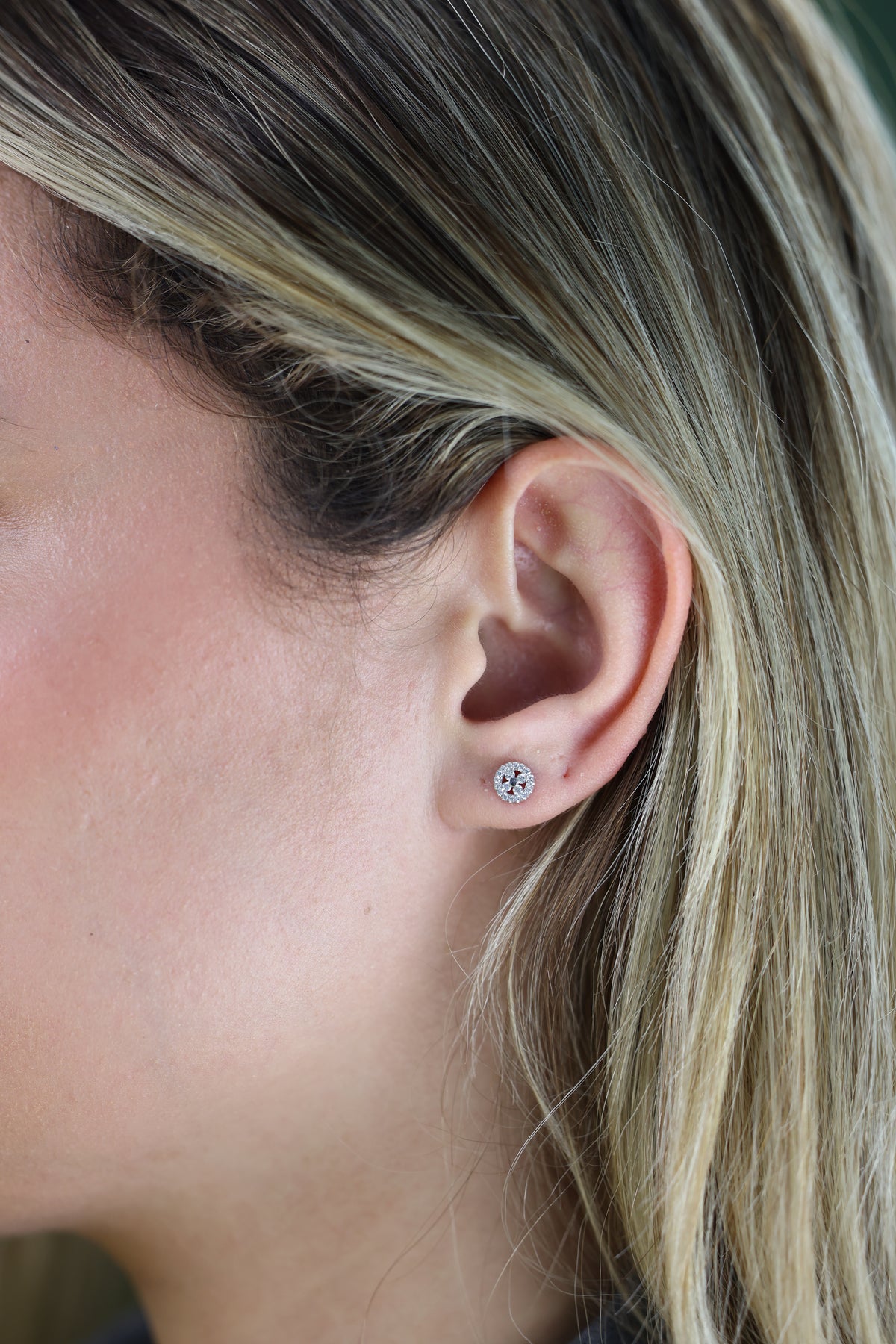 Diamond flower stud earrings