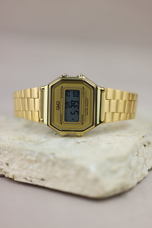 Reloj dorado marca Q&Q #292