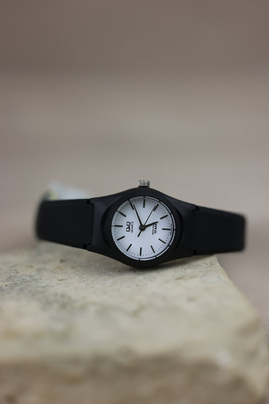 Reloj Negro Q&Q #297