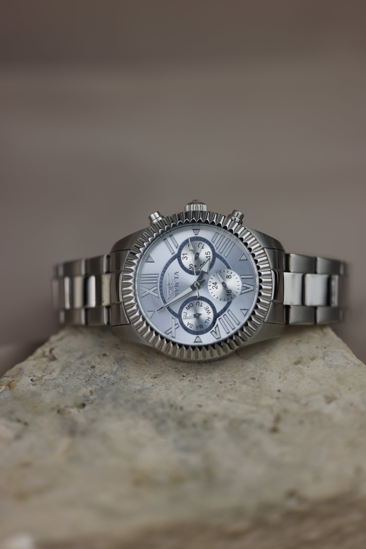 Reloj Invicta plateado #302