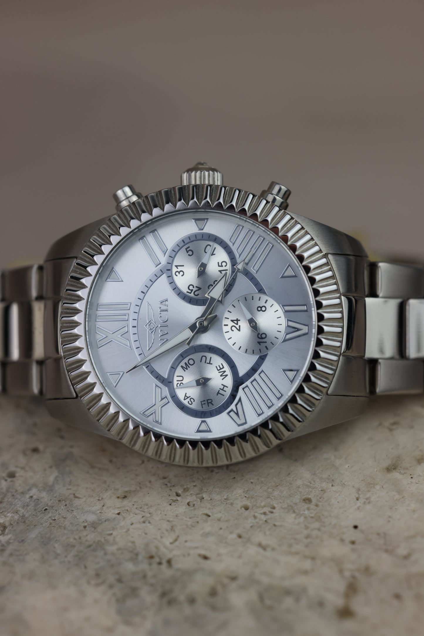 Reloj Invicta plateado #302