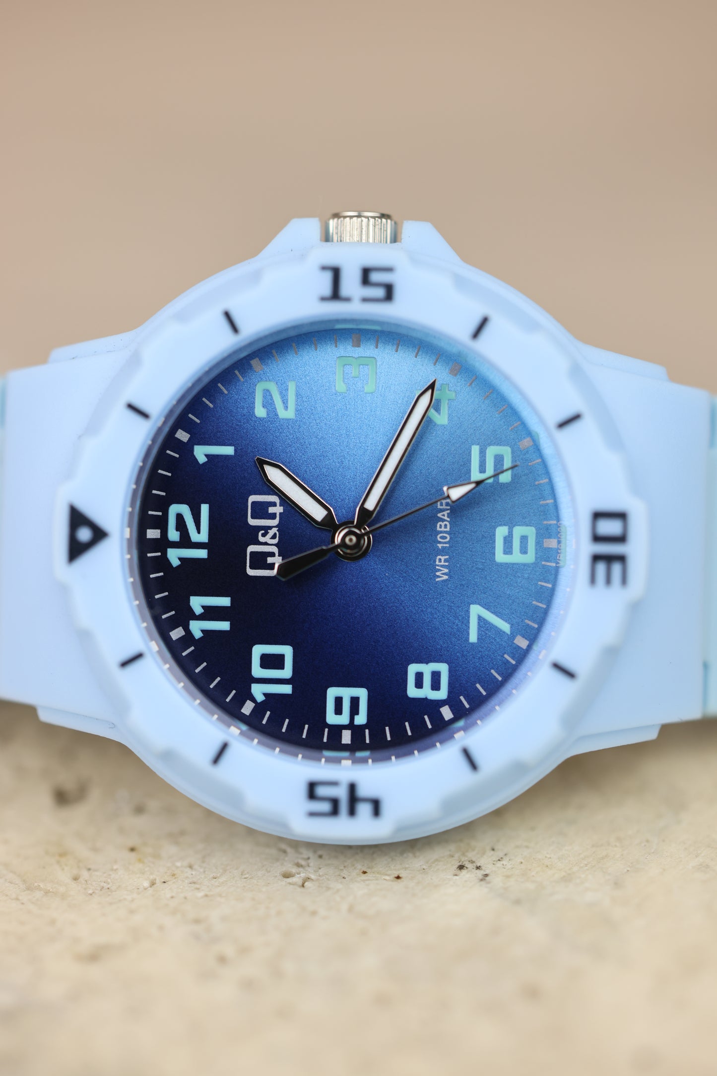 Reloj Q&Q celeste #314