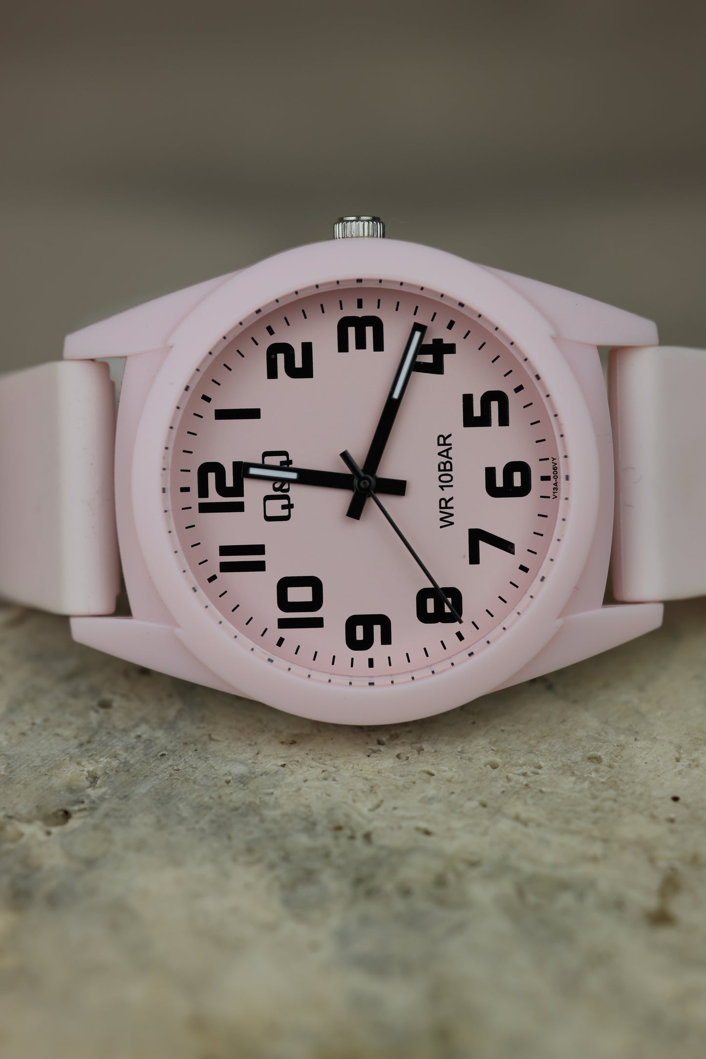Reloj rosado Q&Q #318