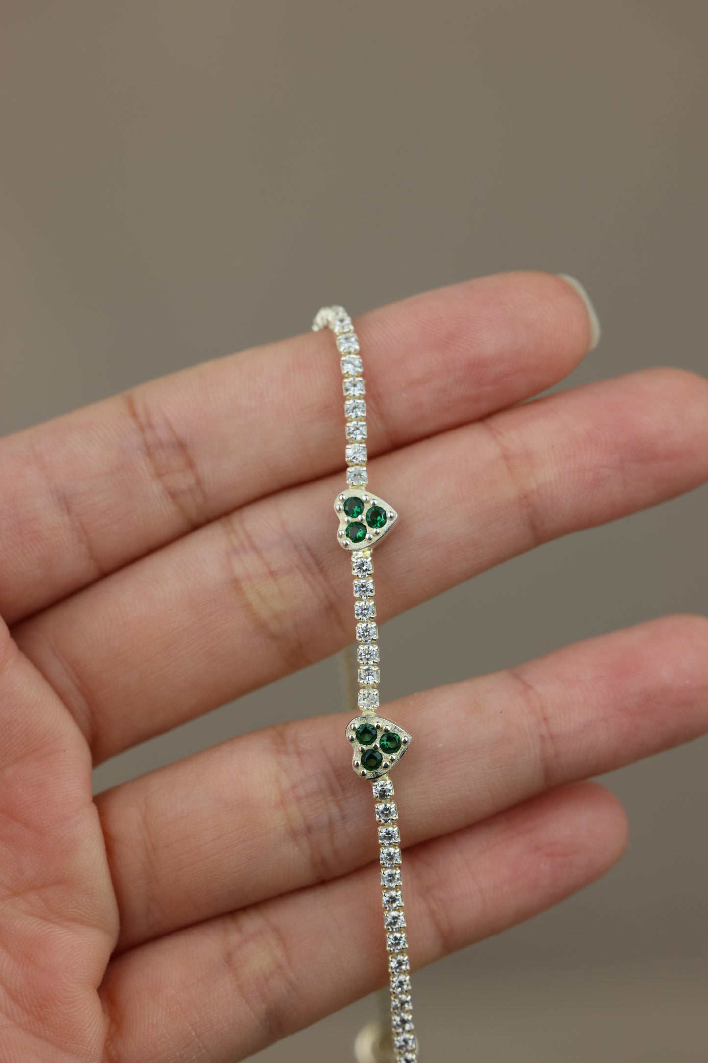 Pulsera ajustable corazones verde #342