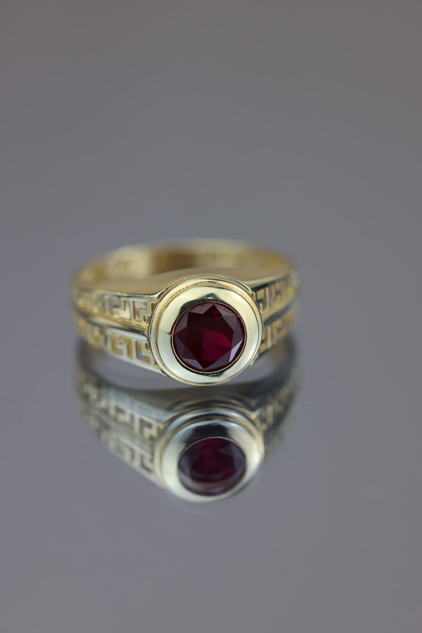 Anillo piedra roja #425