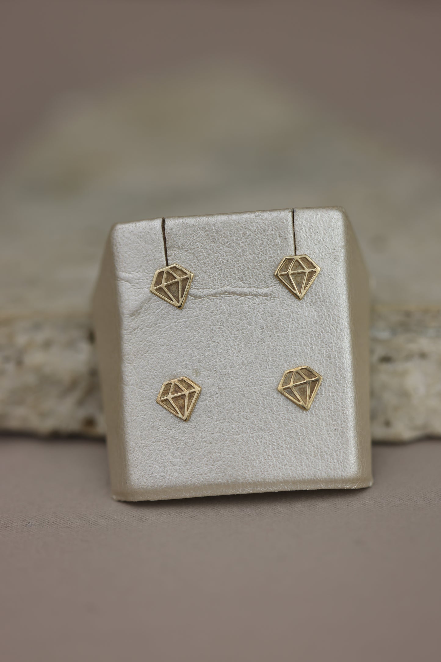 Aretes de bebe figura de diamante #446