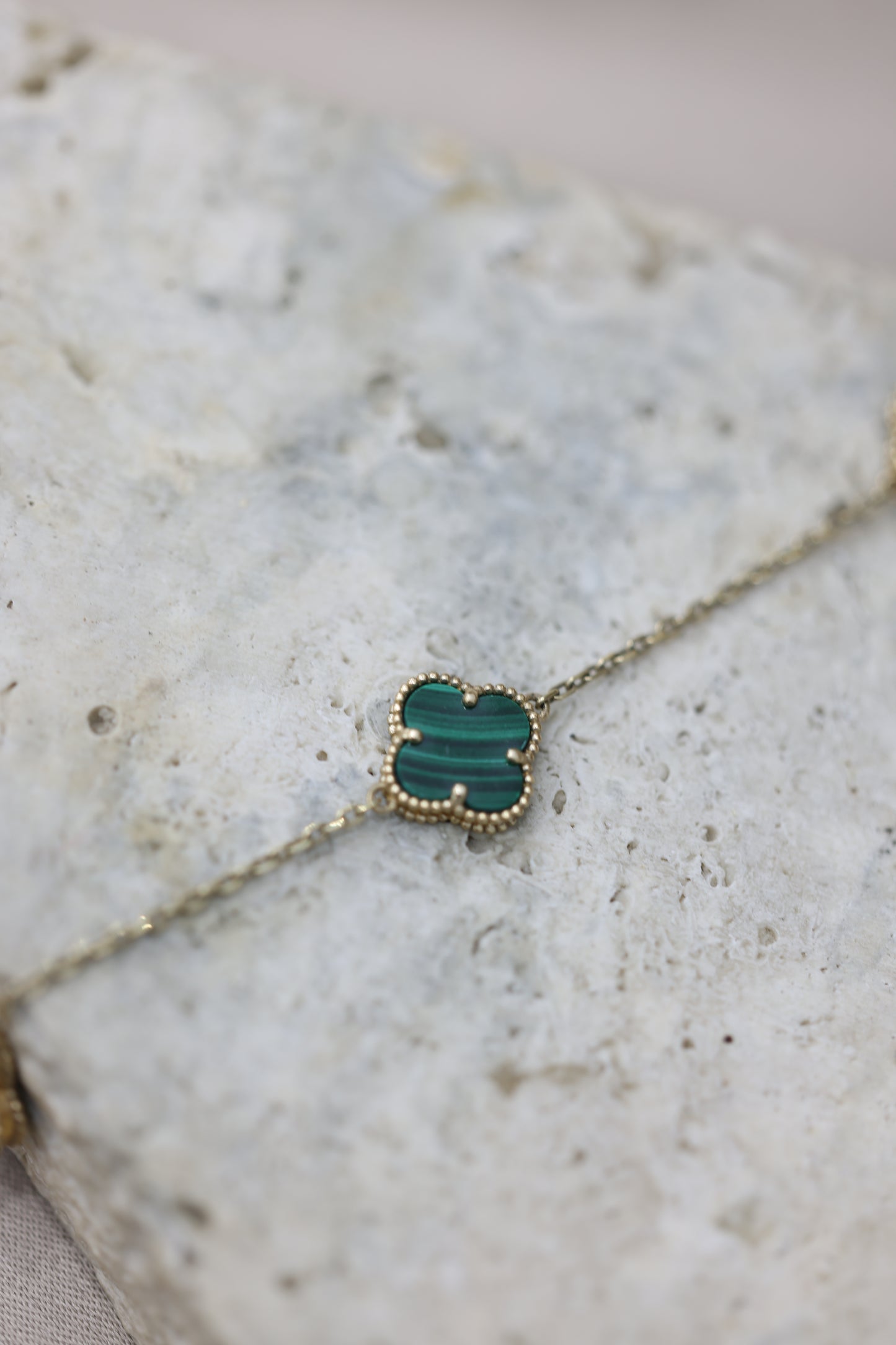 Pulsera flores verdes #P1-24