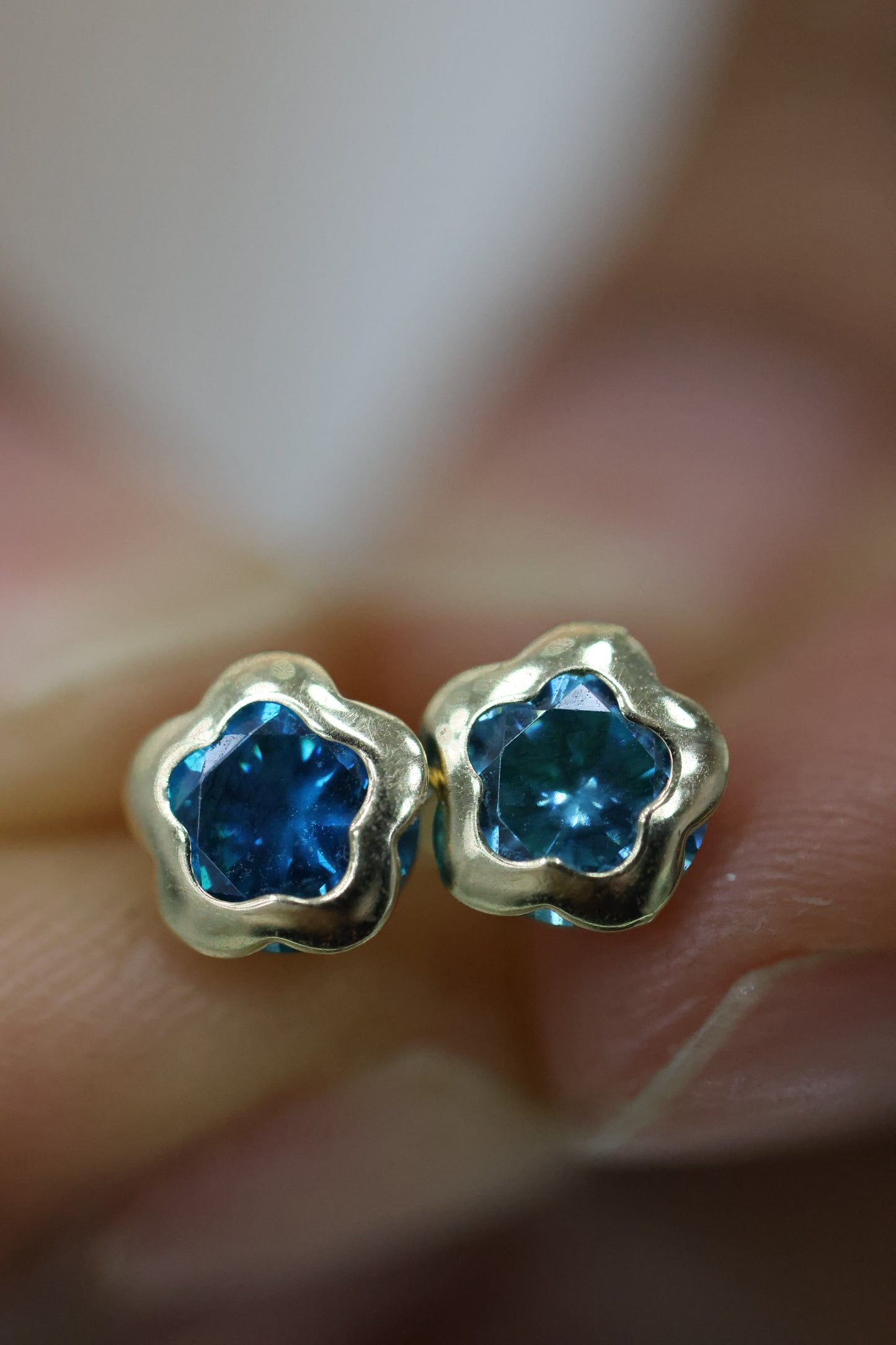 Aretes de flor con circones #C1