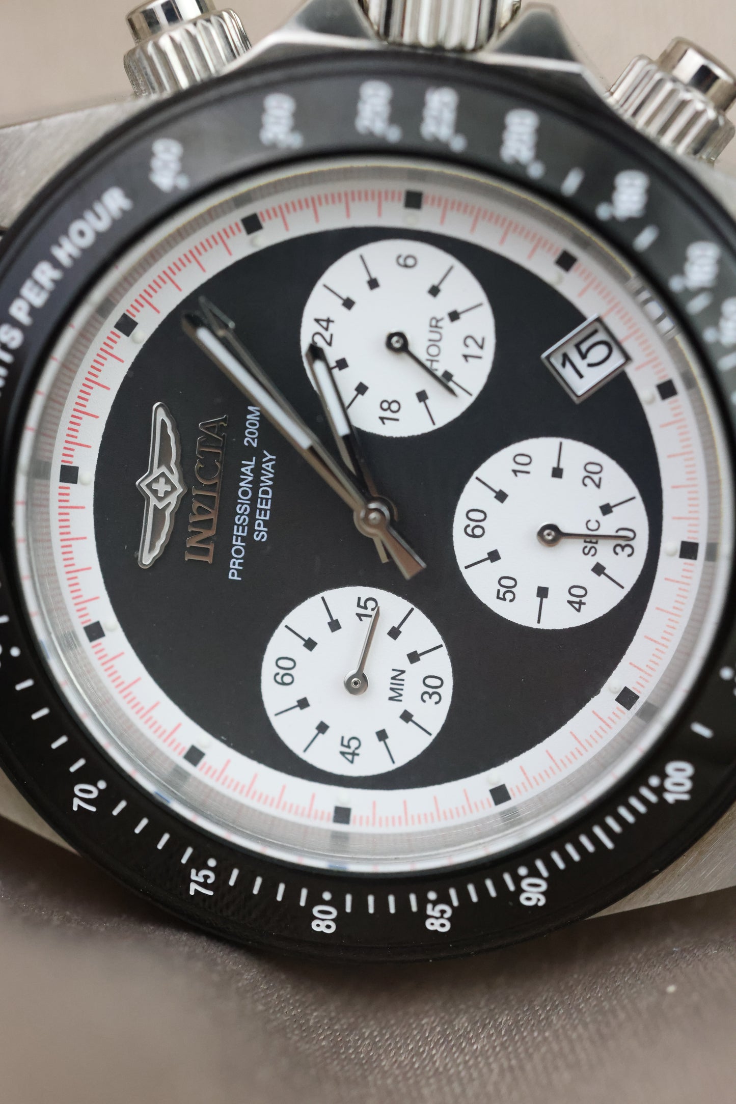 Reloj Invicta plateado #507