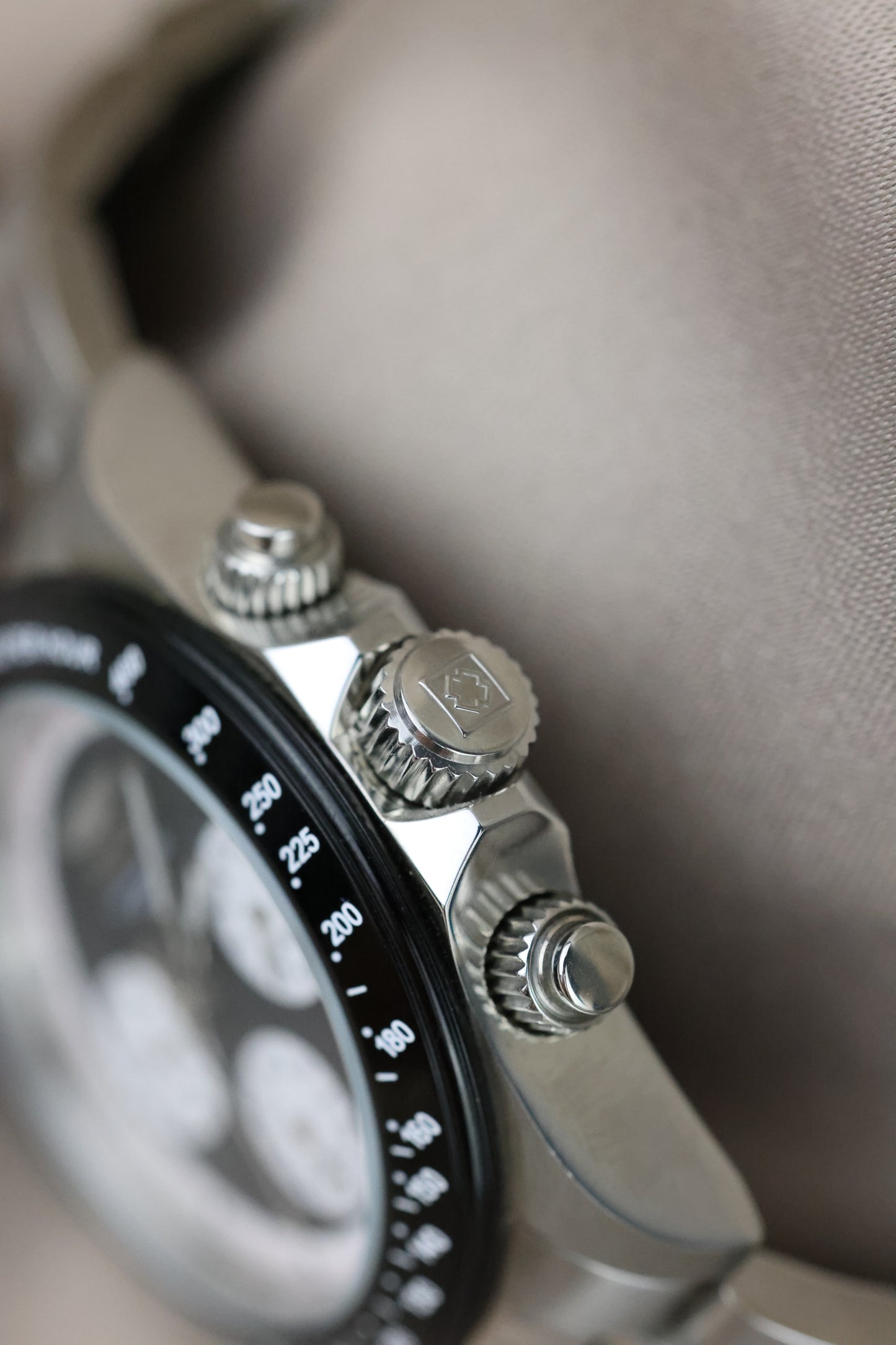 Reloj Invicta plateado #507