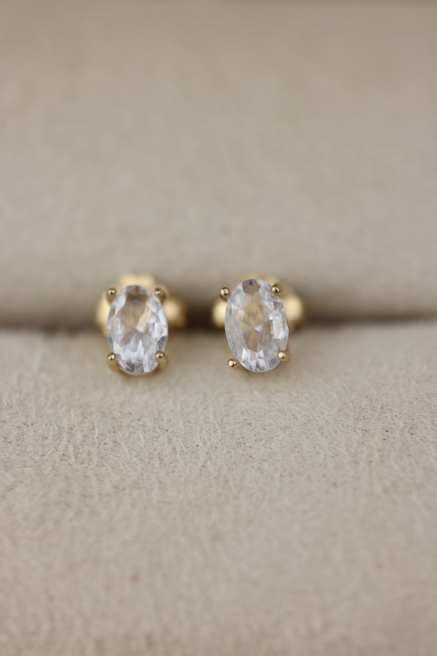 Aretes circón ovalado #518|#520
