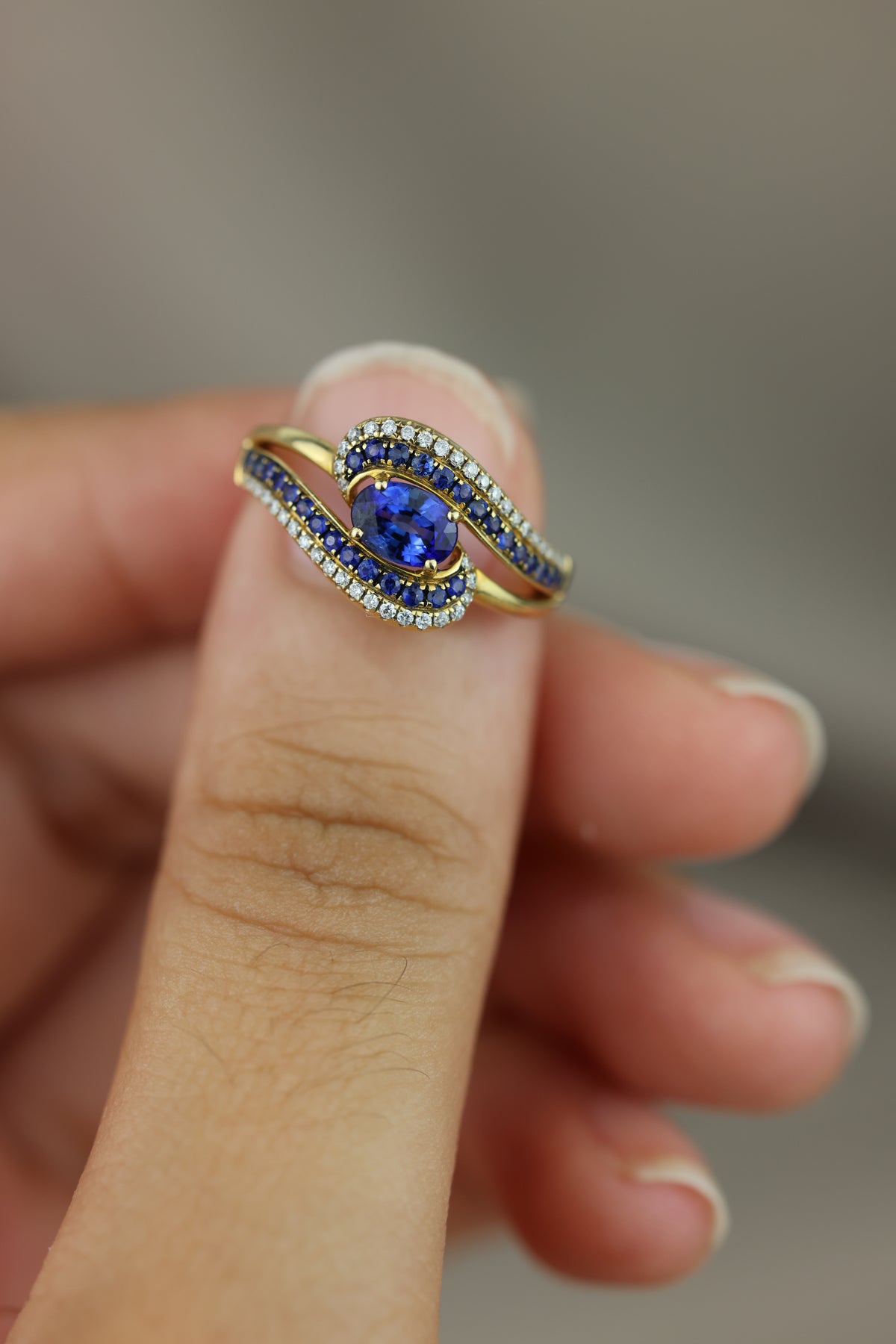 Sapphire wave ring