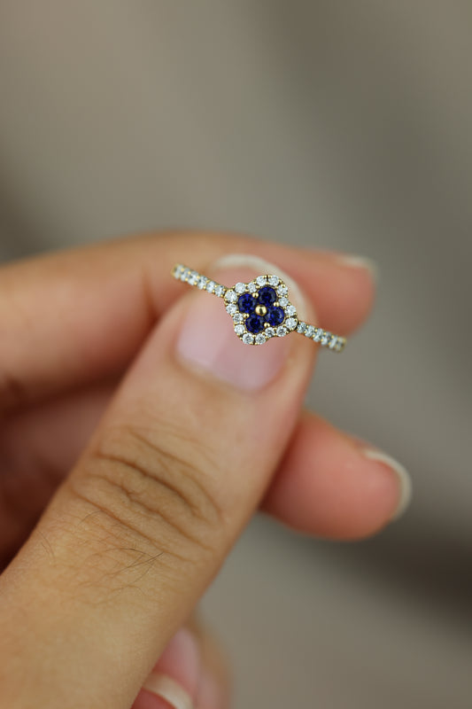 Sapphire flower ring