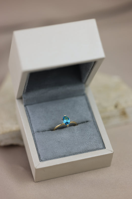 Light blue oval ring #606