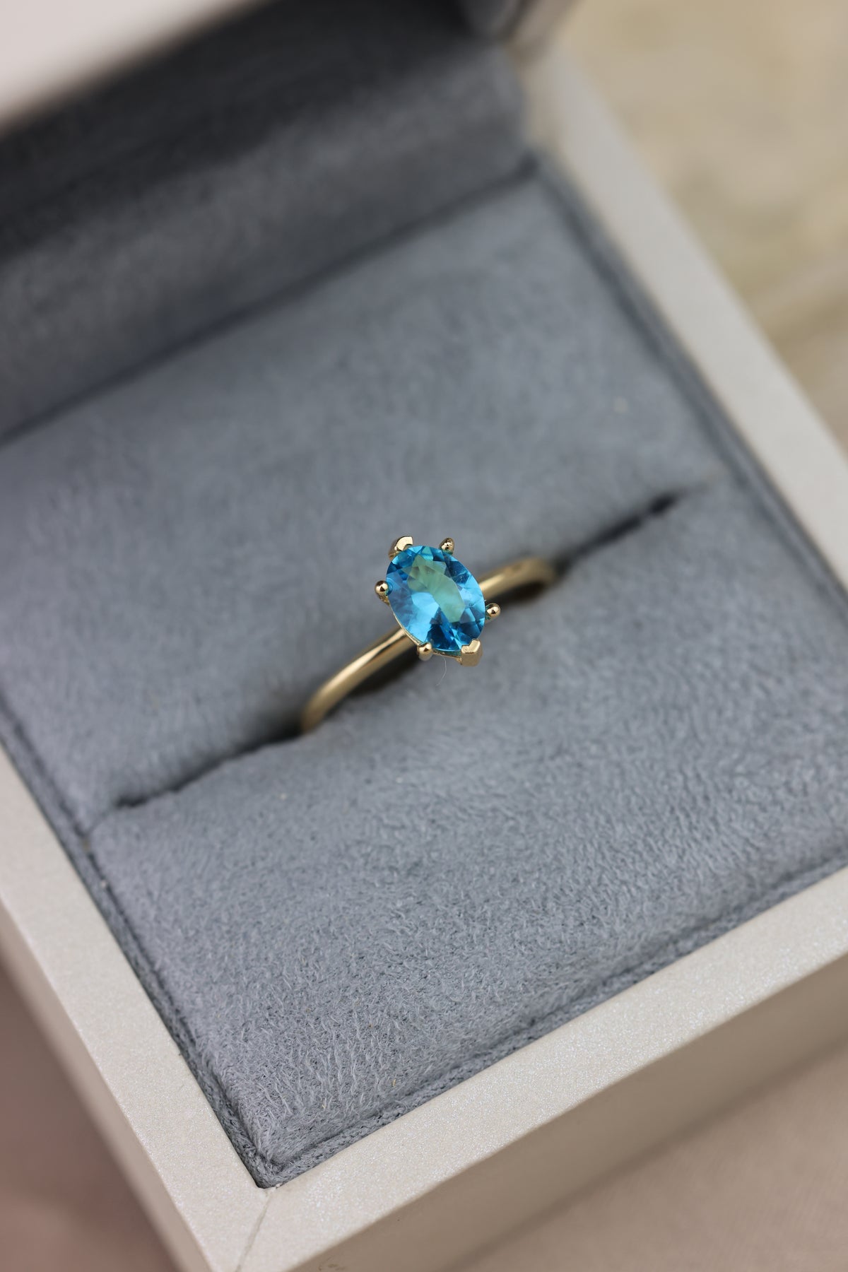 Light blue oval ring #606
