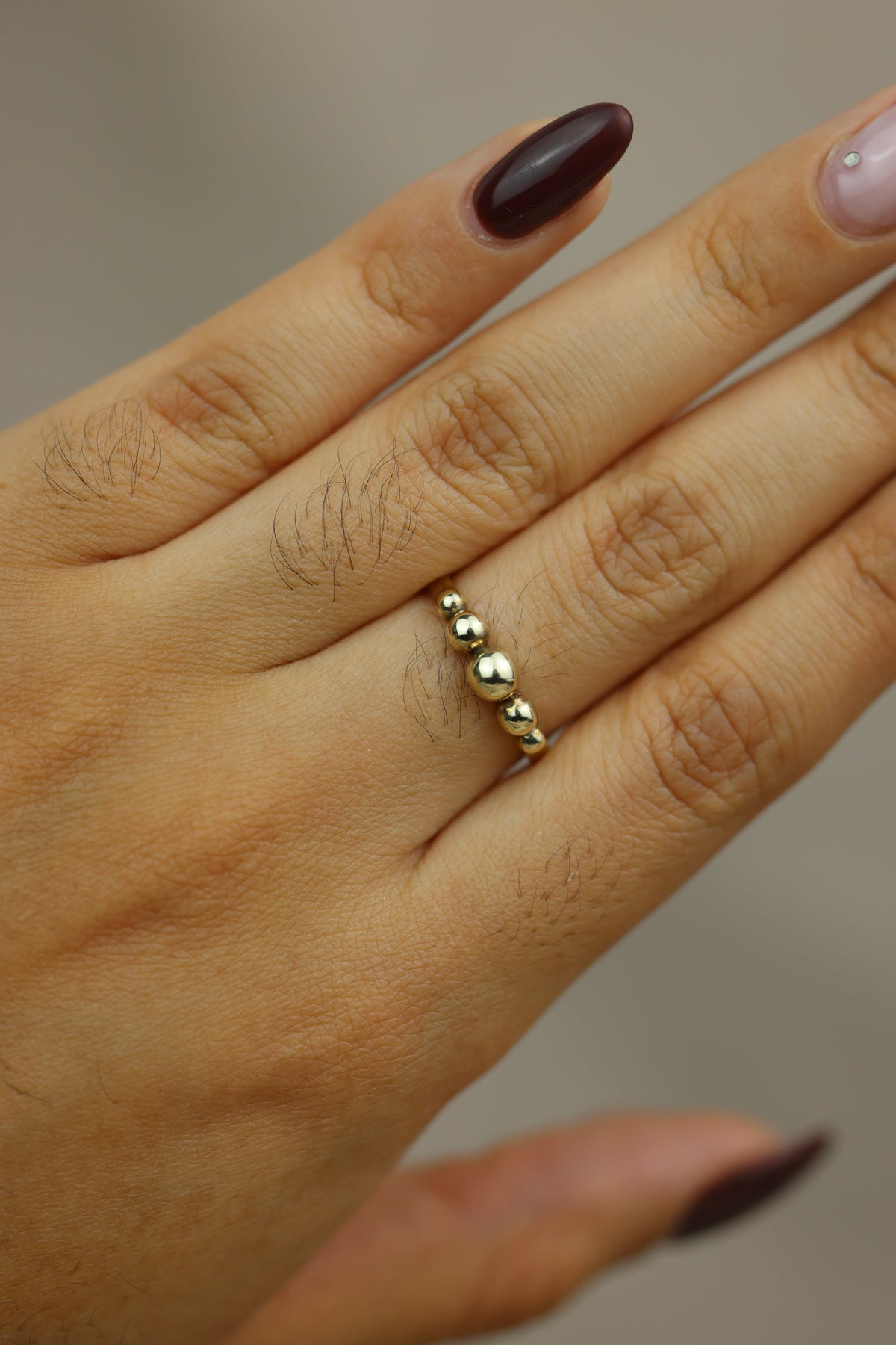 Anillo con bolitas #550